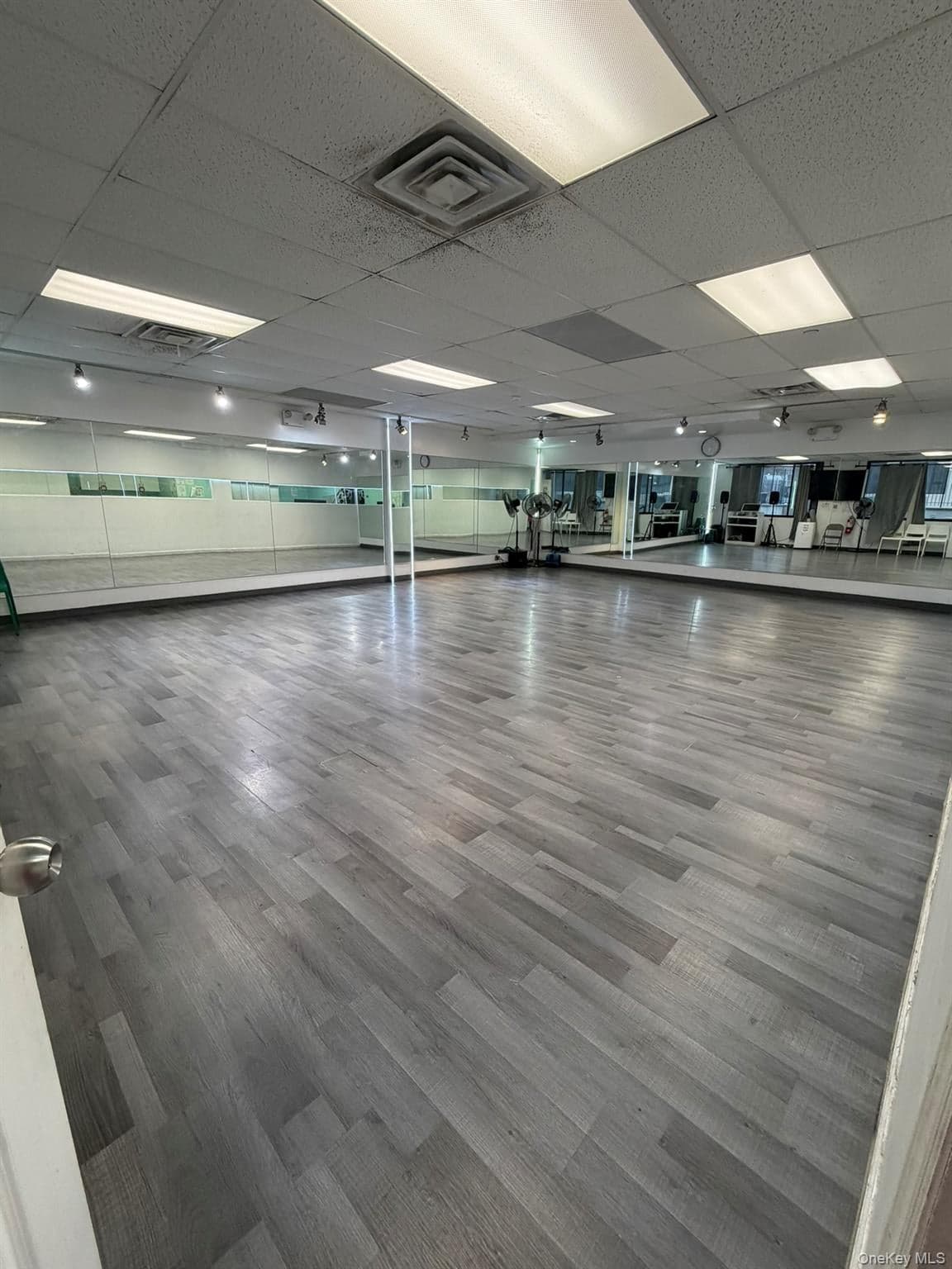 136-46 41st Avenue Unit: 1E thumbnail 3