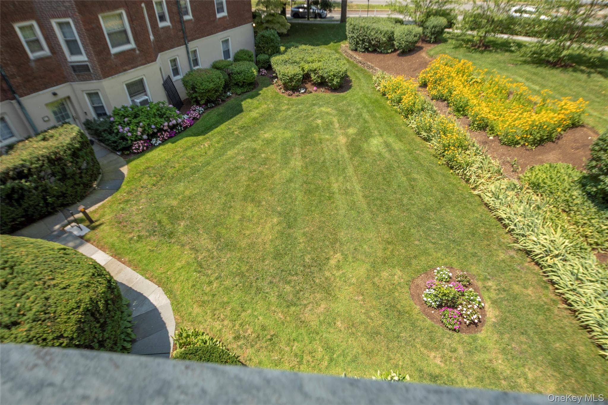 2 Chateaux Circle Unit: 2E thumbnail 15
