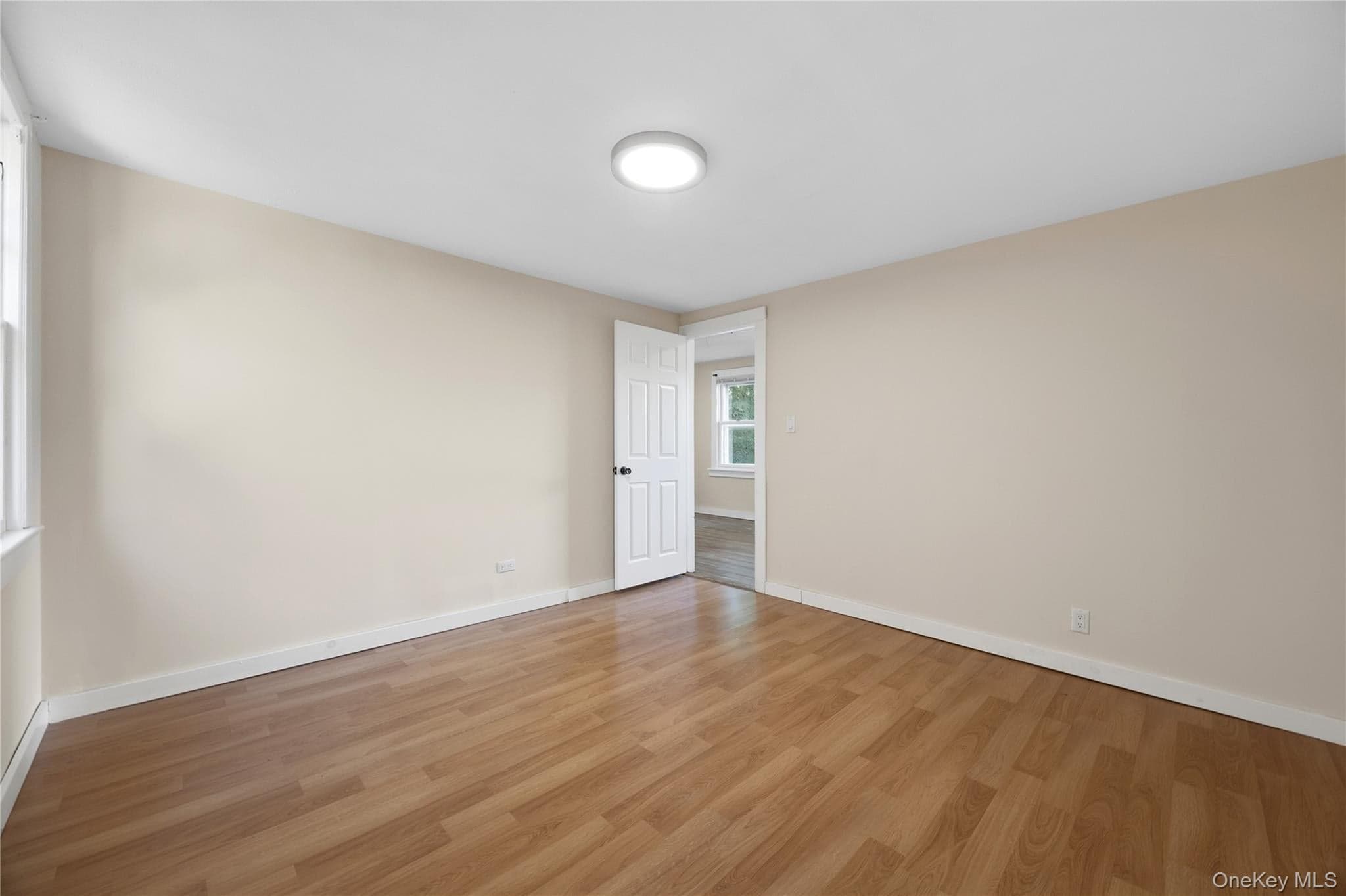 12 Montrose Drive thumbnail 12
