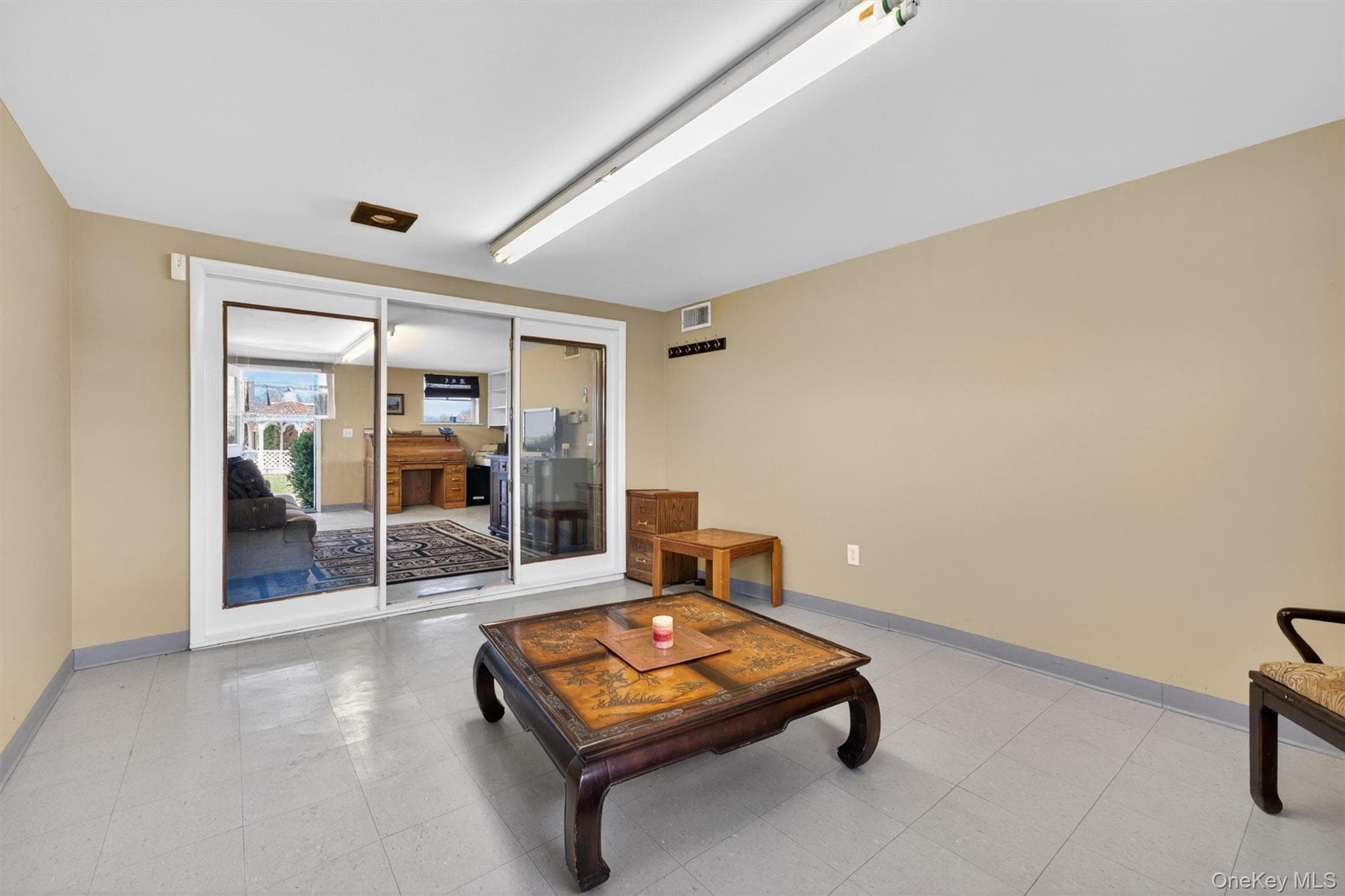 285 Maple Avenue thumbnail 28