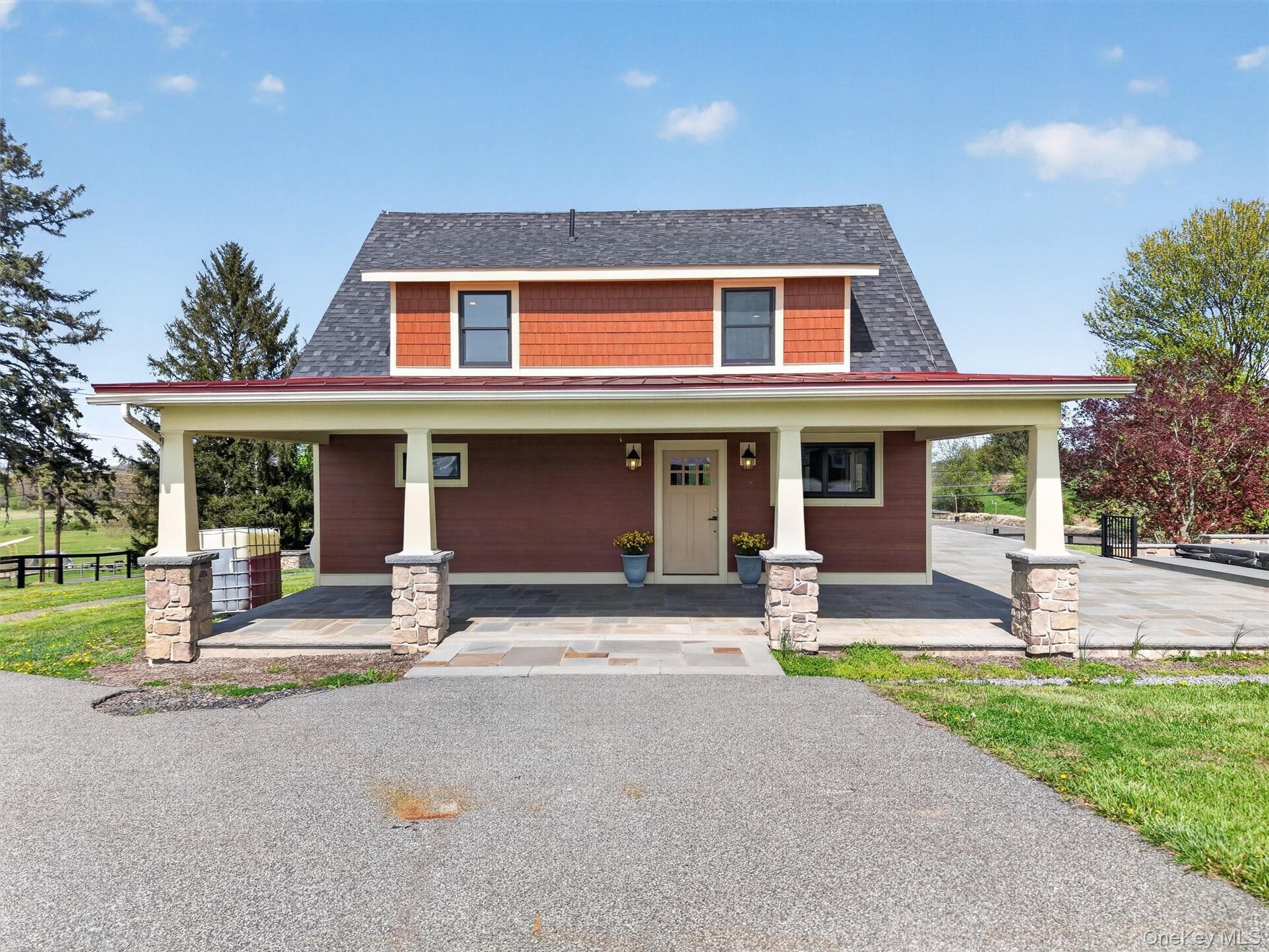 285 Maple Avenue thumbnail 9