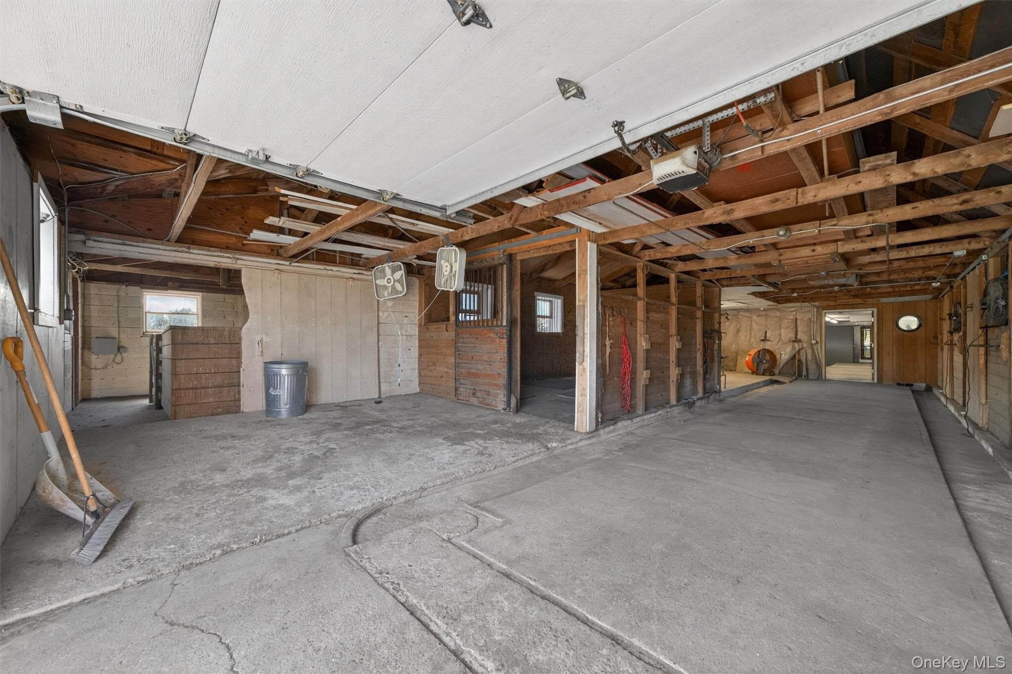 285 Maple Avenue thumbnail 33