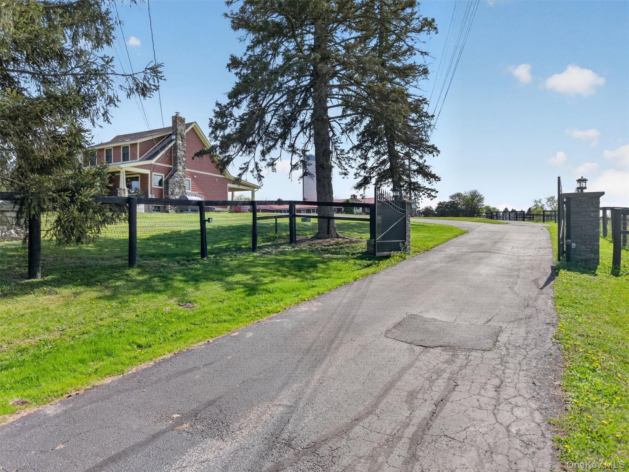 285 Maple Avenue thumbnail 8