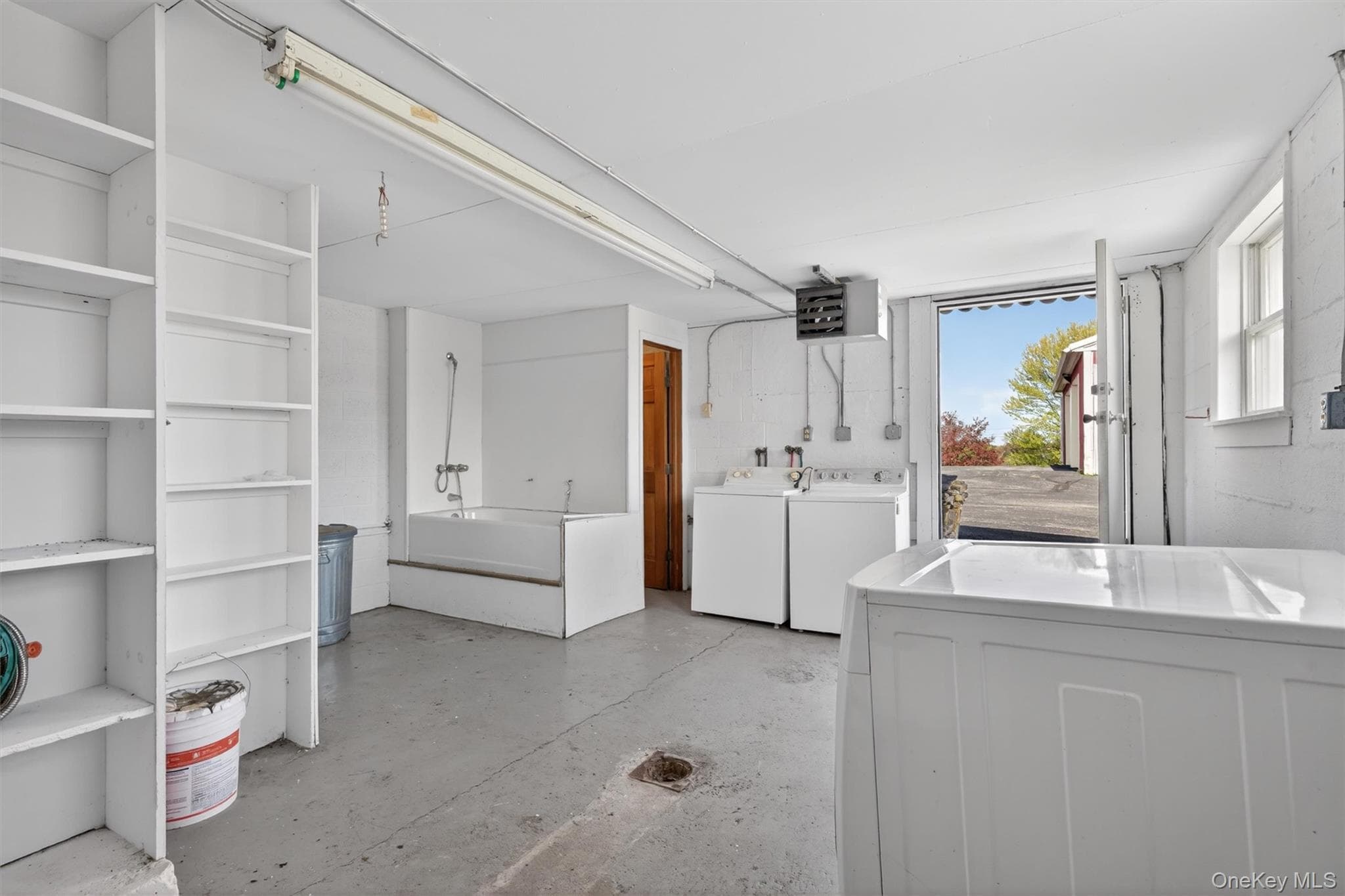 285 Maple Avenue thumbnail 36