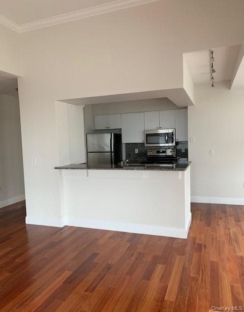 100 New Roc City Place Unit: 204 thumbnail 7