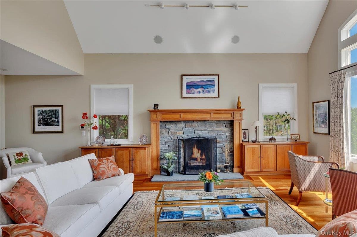 248 Van Wies Point Road thumbnail 16