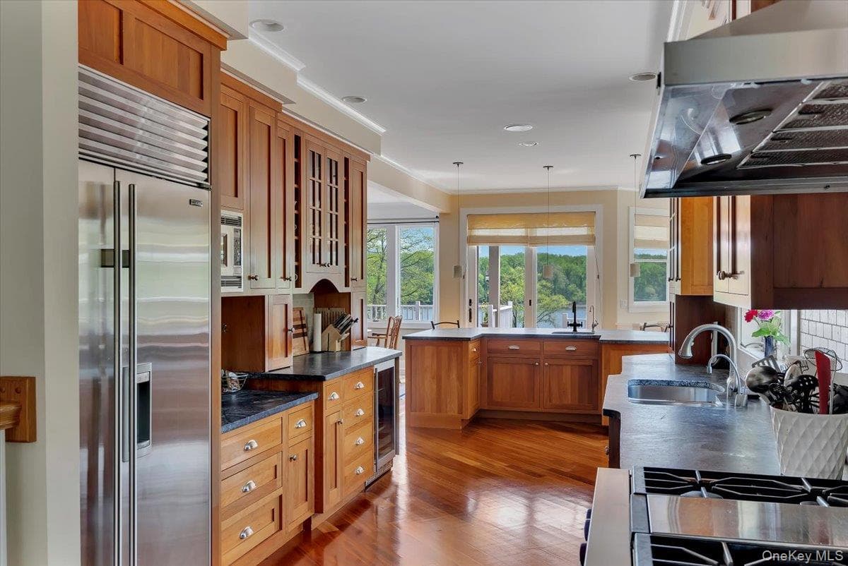 248 Van Wies Point Road thumbnail 12