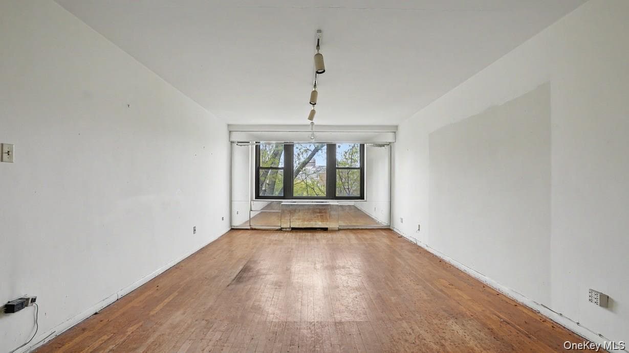 18-75 Corporal Kennedy Street Unit: 4A thumbnail 4