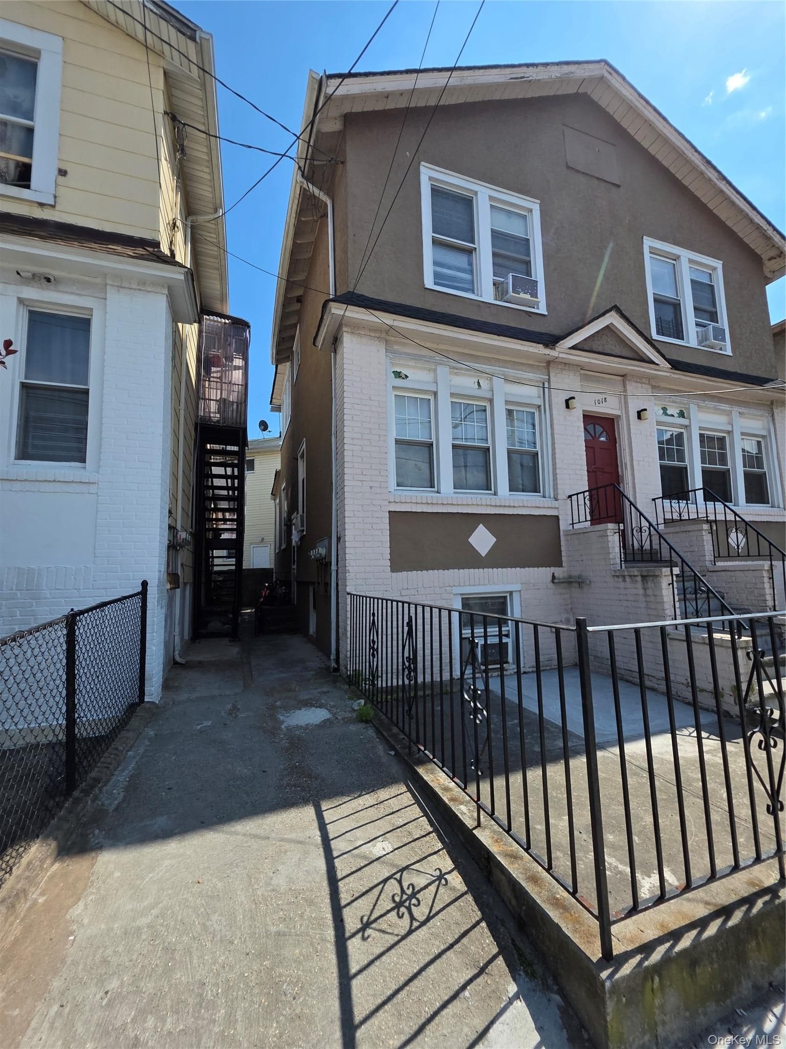 1018 Ocean View Avenue thumbnail 2