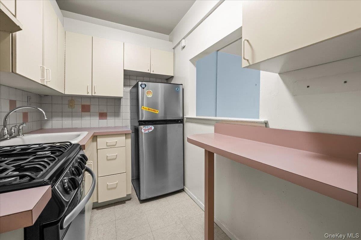 3030 Johnson Avenue Unit: 3D thumbnail 4