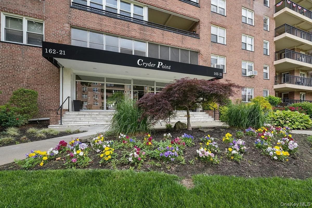 162-21 Powells Cove Boulevard Unit: 6P, Beechhurst