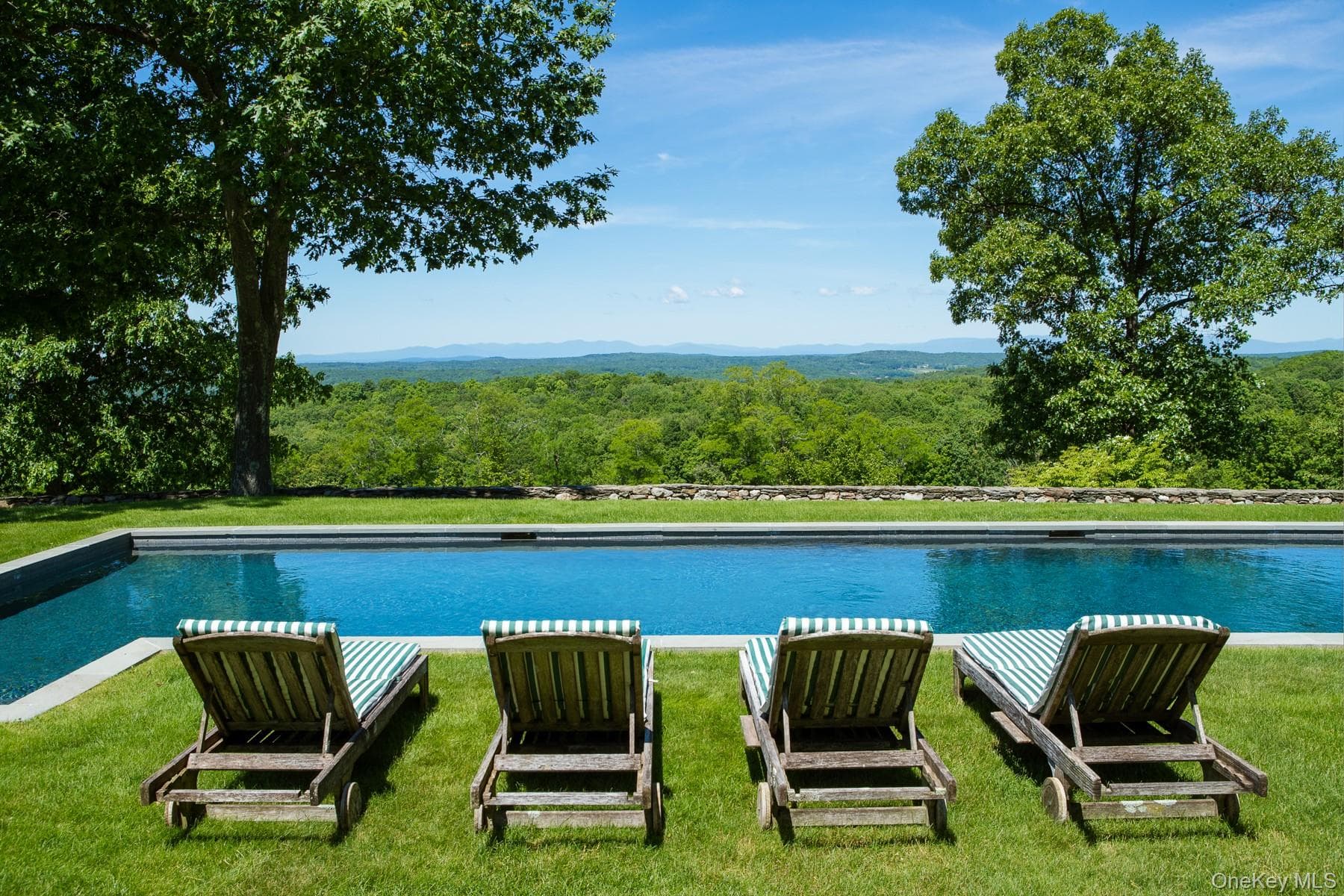 129 W Meadow Lane thumbnail 27