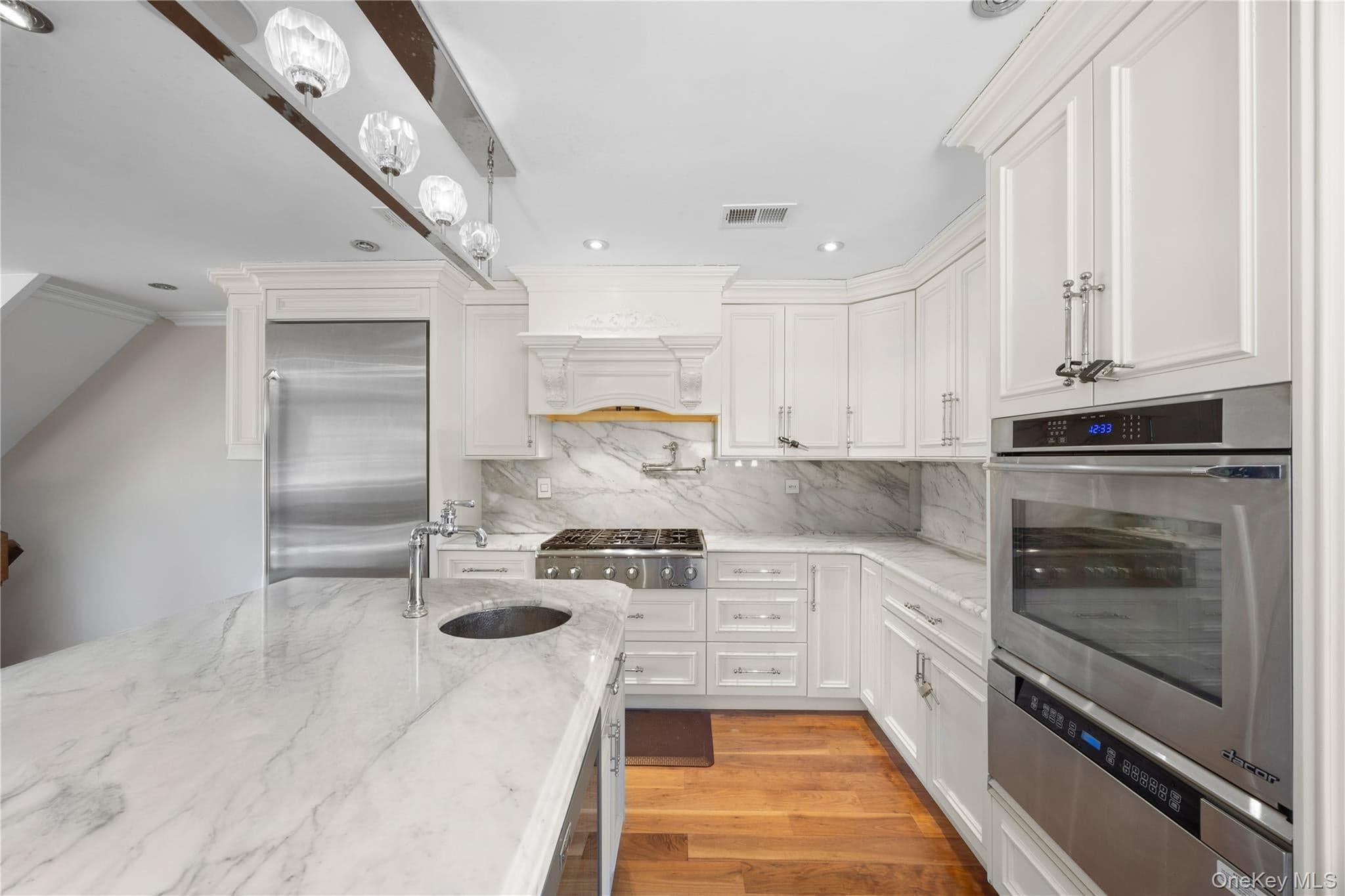 229 Ditmars Street thumbnail 4