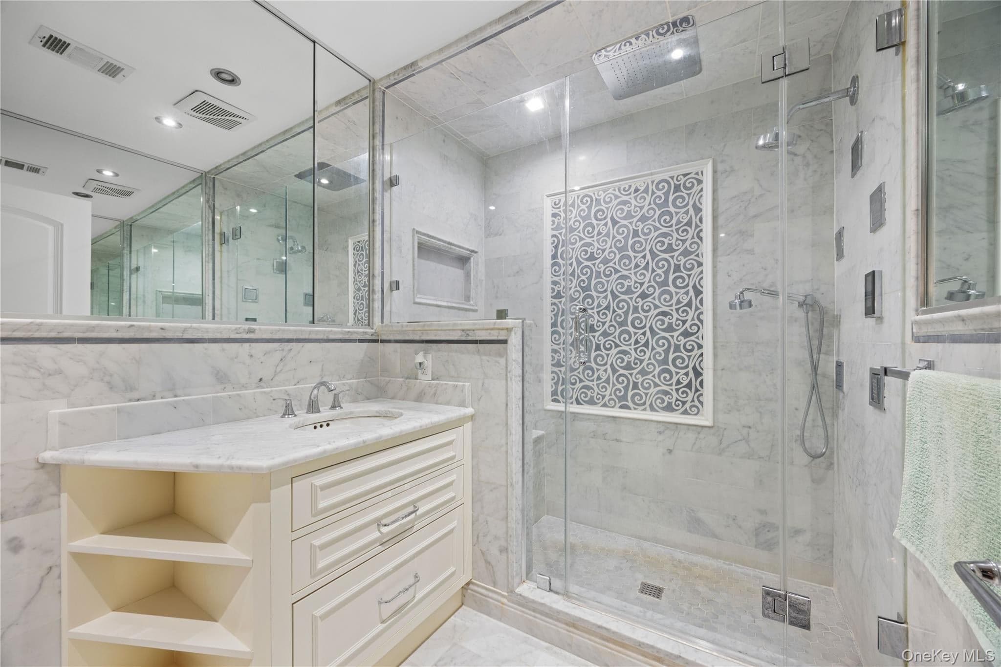229 Ditmars Street thumbnail 11