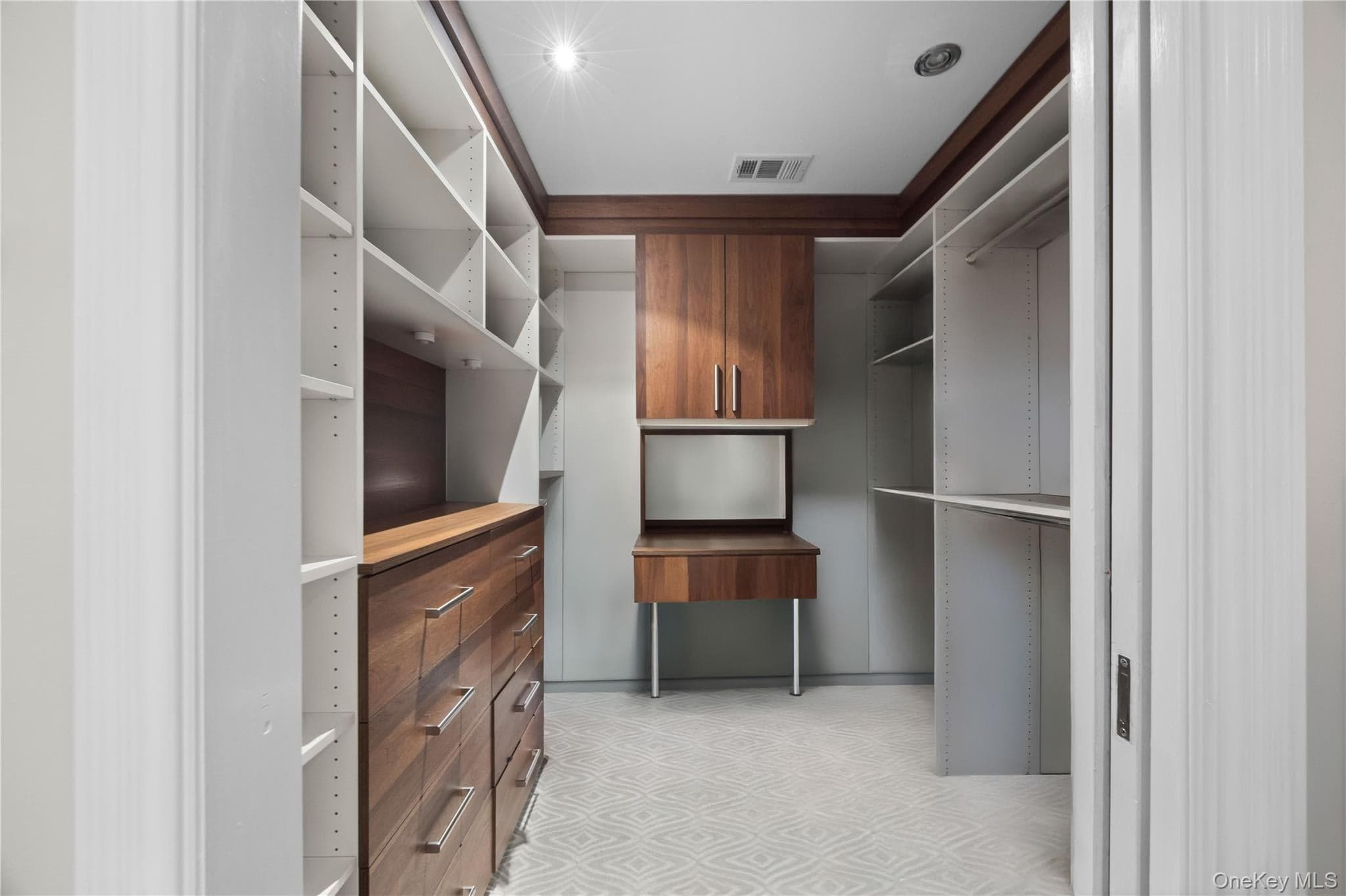 229 Ditmars Street thumbnail 13