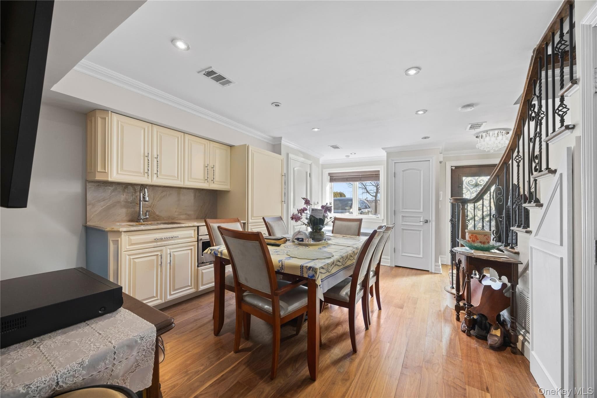 229 Ditmars Street thumbnail 17