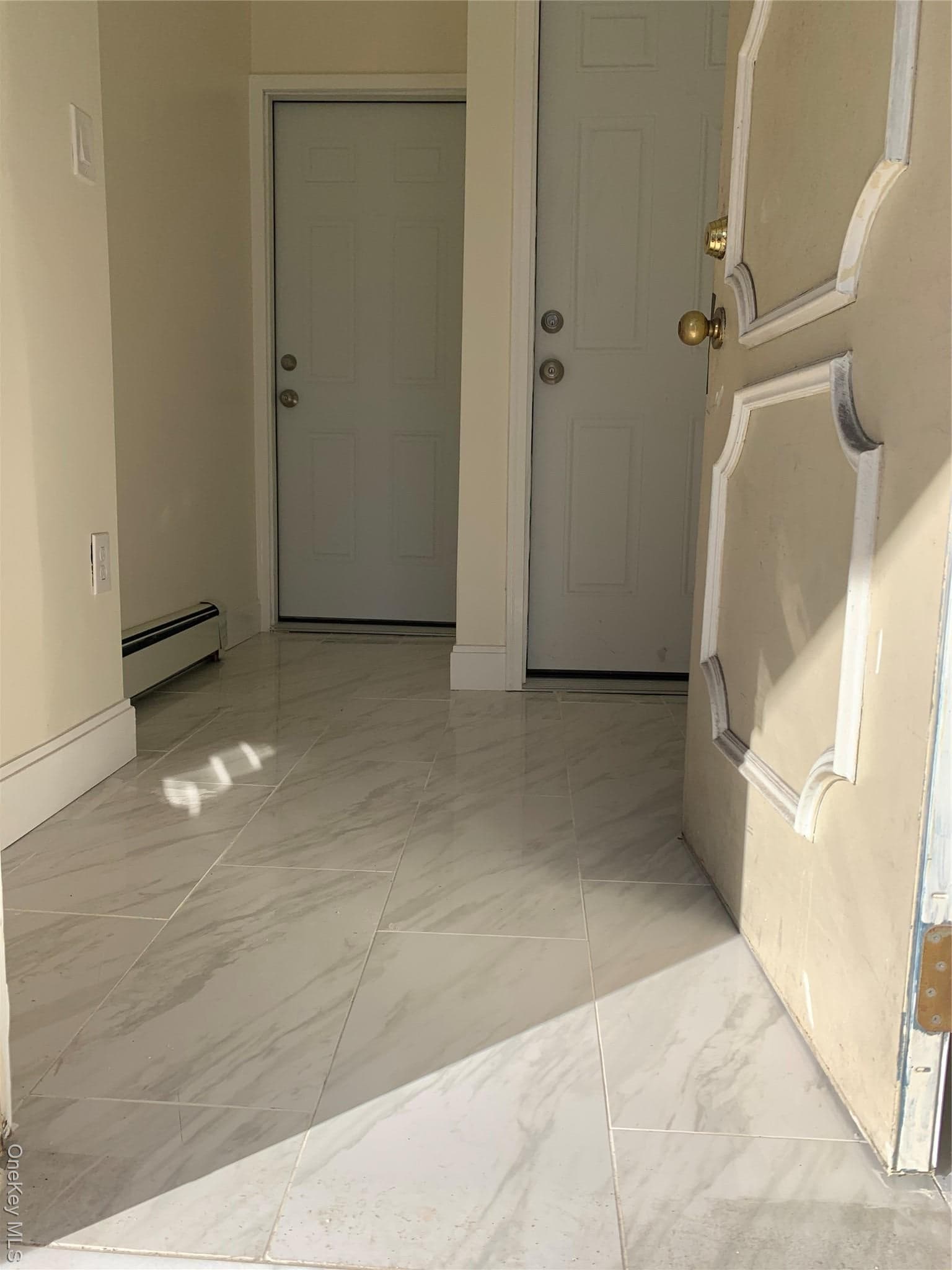 2503 Marion Avenue thumbnail 4