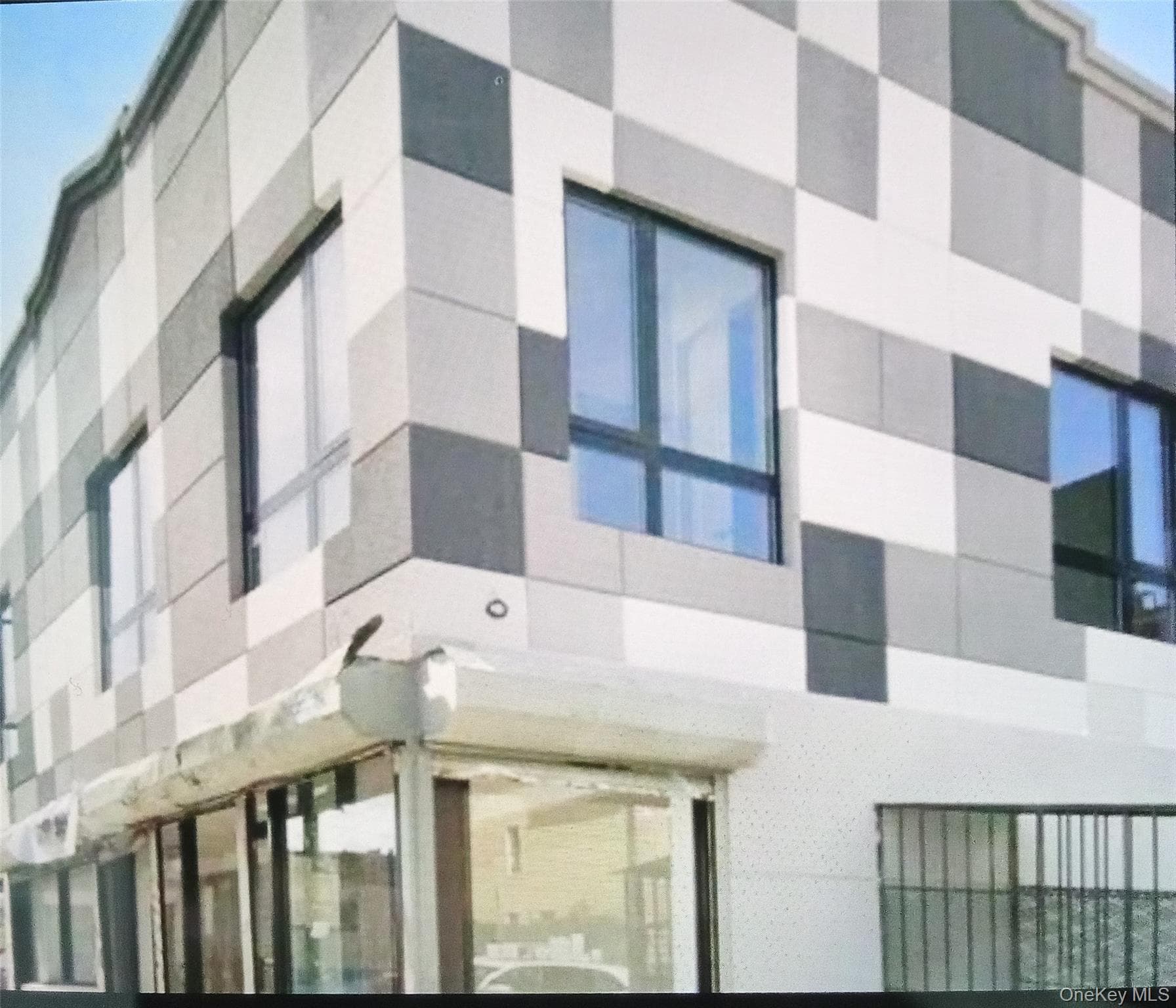 2446 Dean Street thumbnail 3