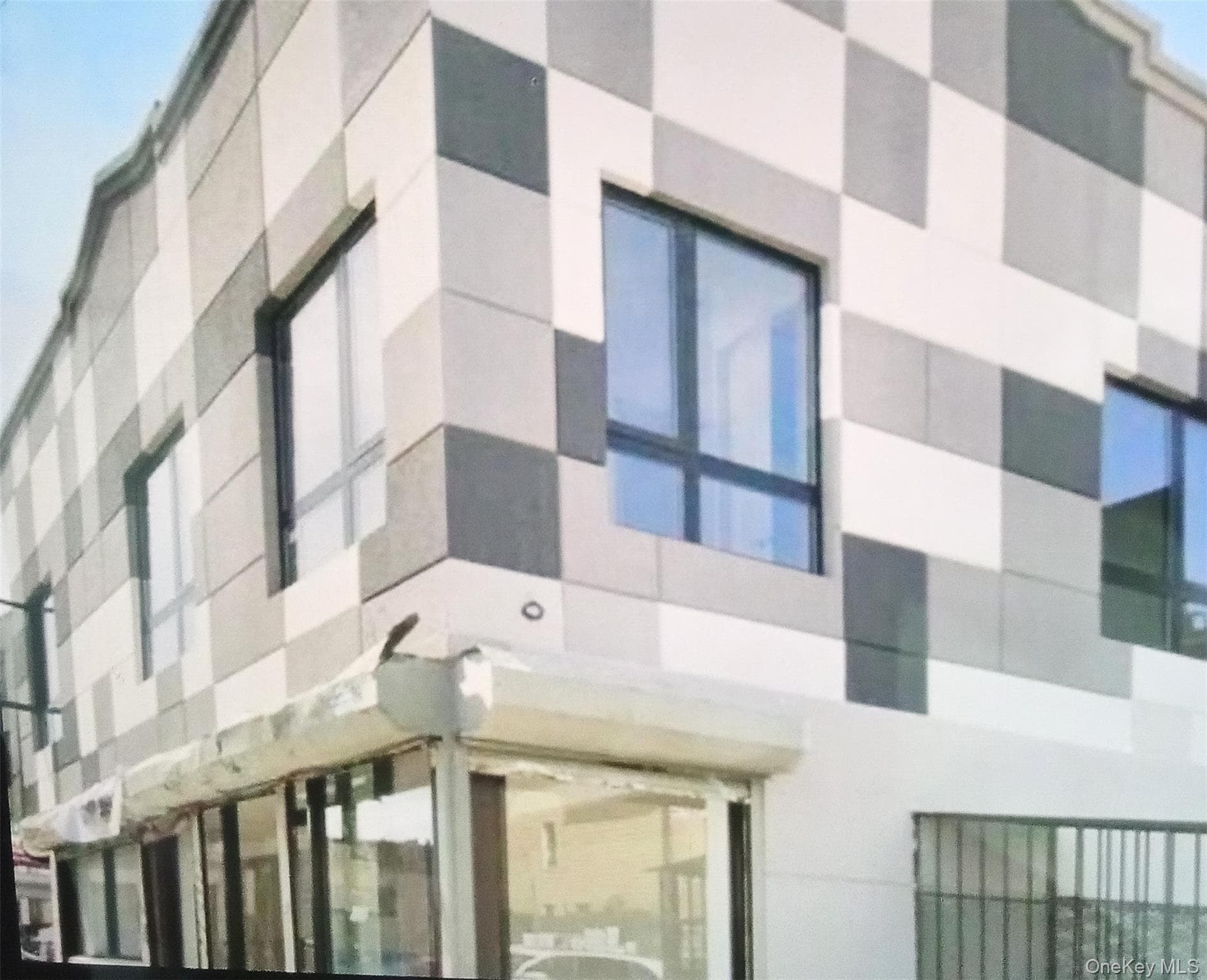 2446 Dean Street thumbnail 10