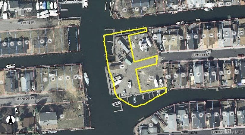 635 Arthur Street photo 1