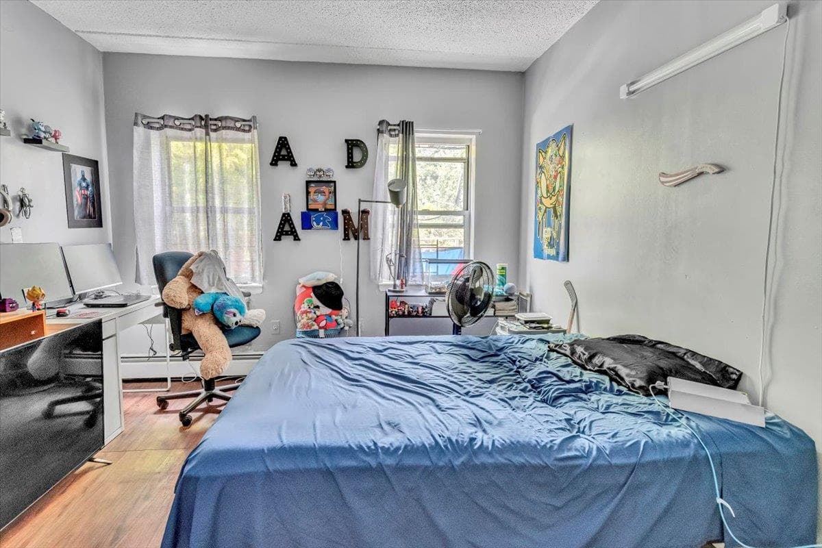 1068 Woodycrest Avenue thumbnail 3