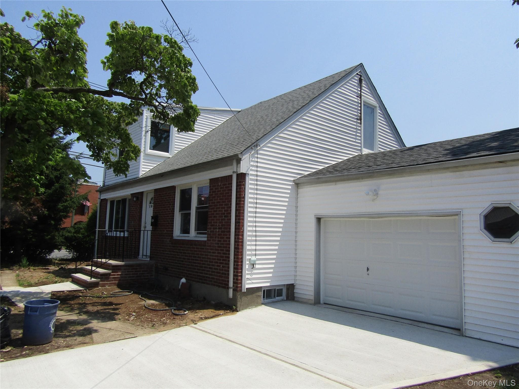 258 Brown Avenue thumbnail 3