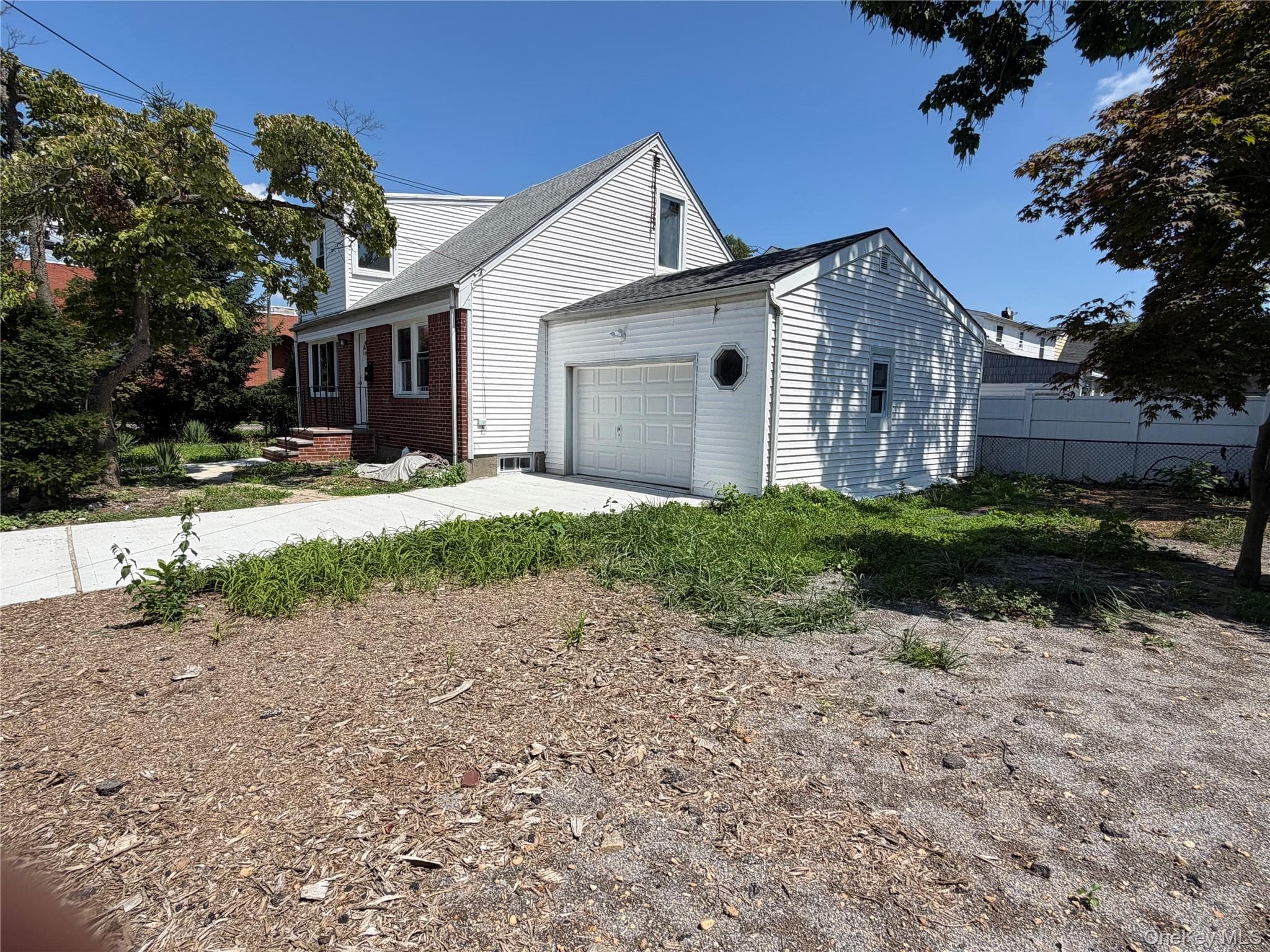 258 Brown Avenue thumbnail 4
