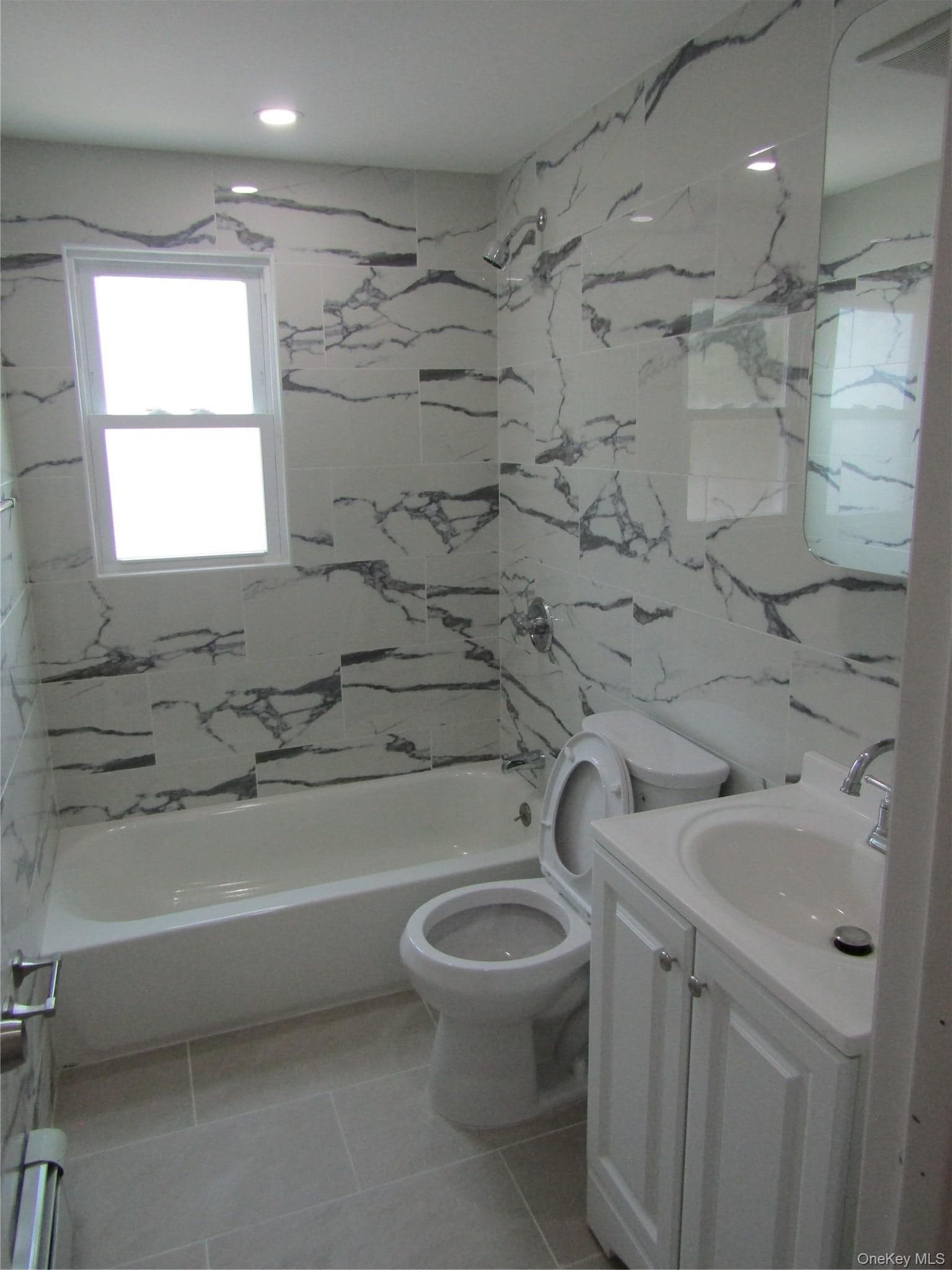 258 Brown Avenue thumbnail 14