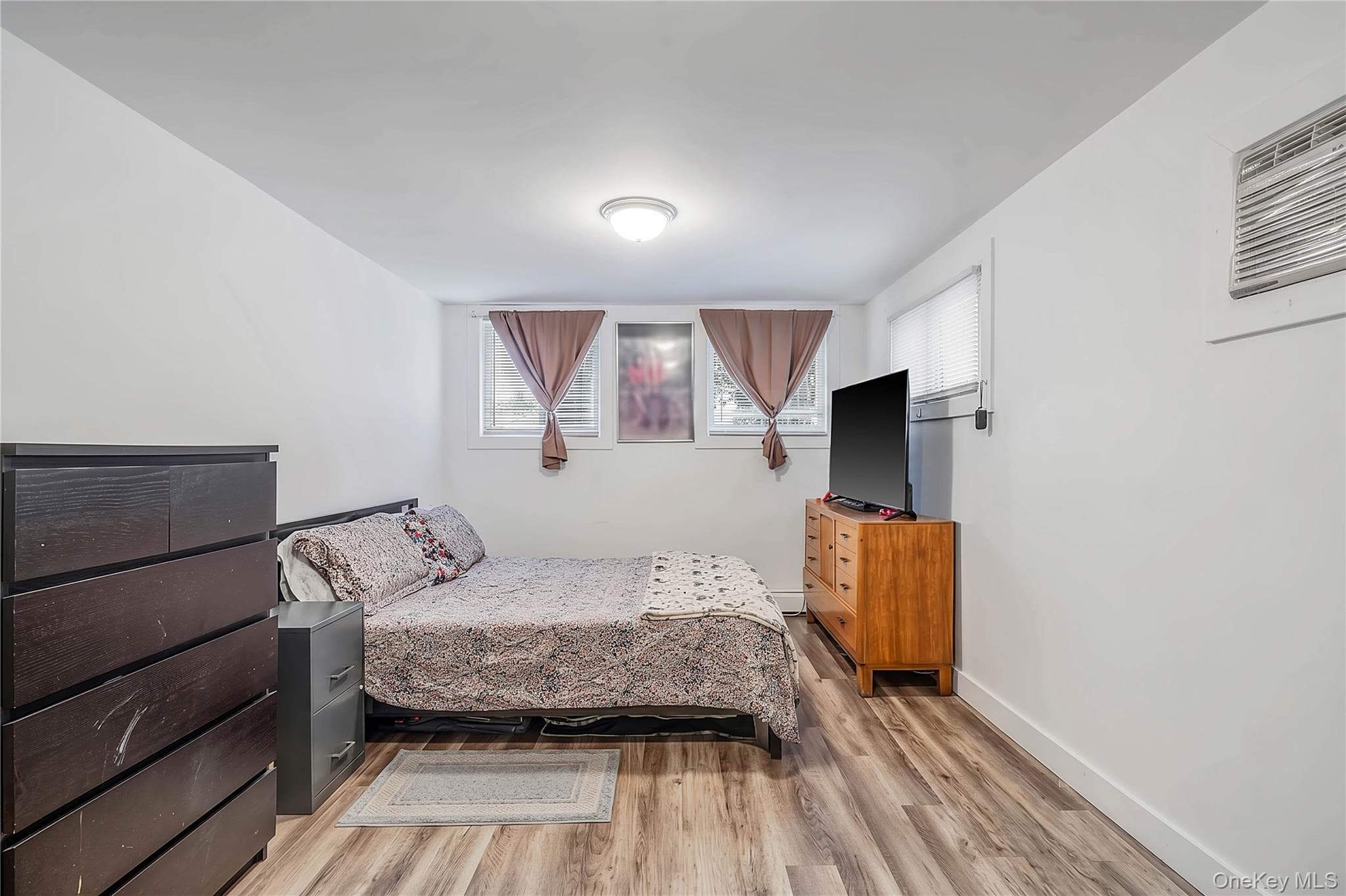 2275 Hynes Place thumbnail 16