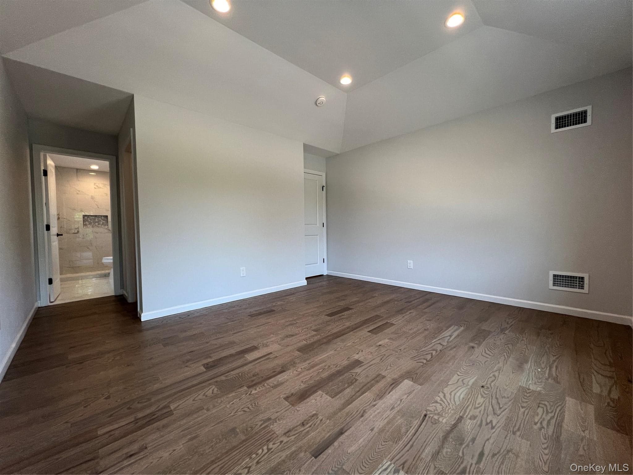 103 Huntington Drive thumbnail 16
