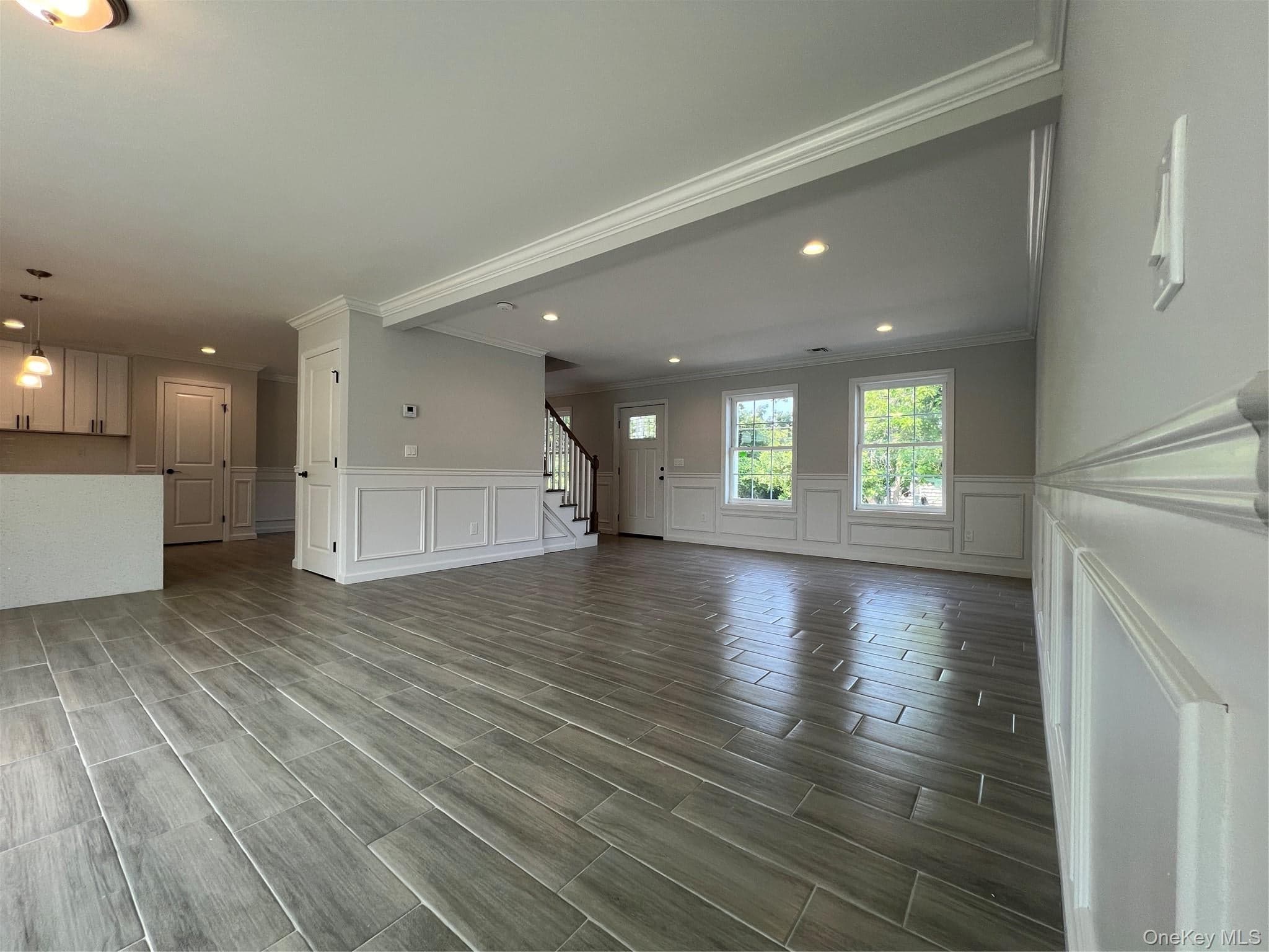 103 Huntington Drive thumbnail 4