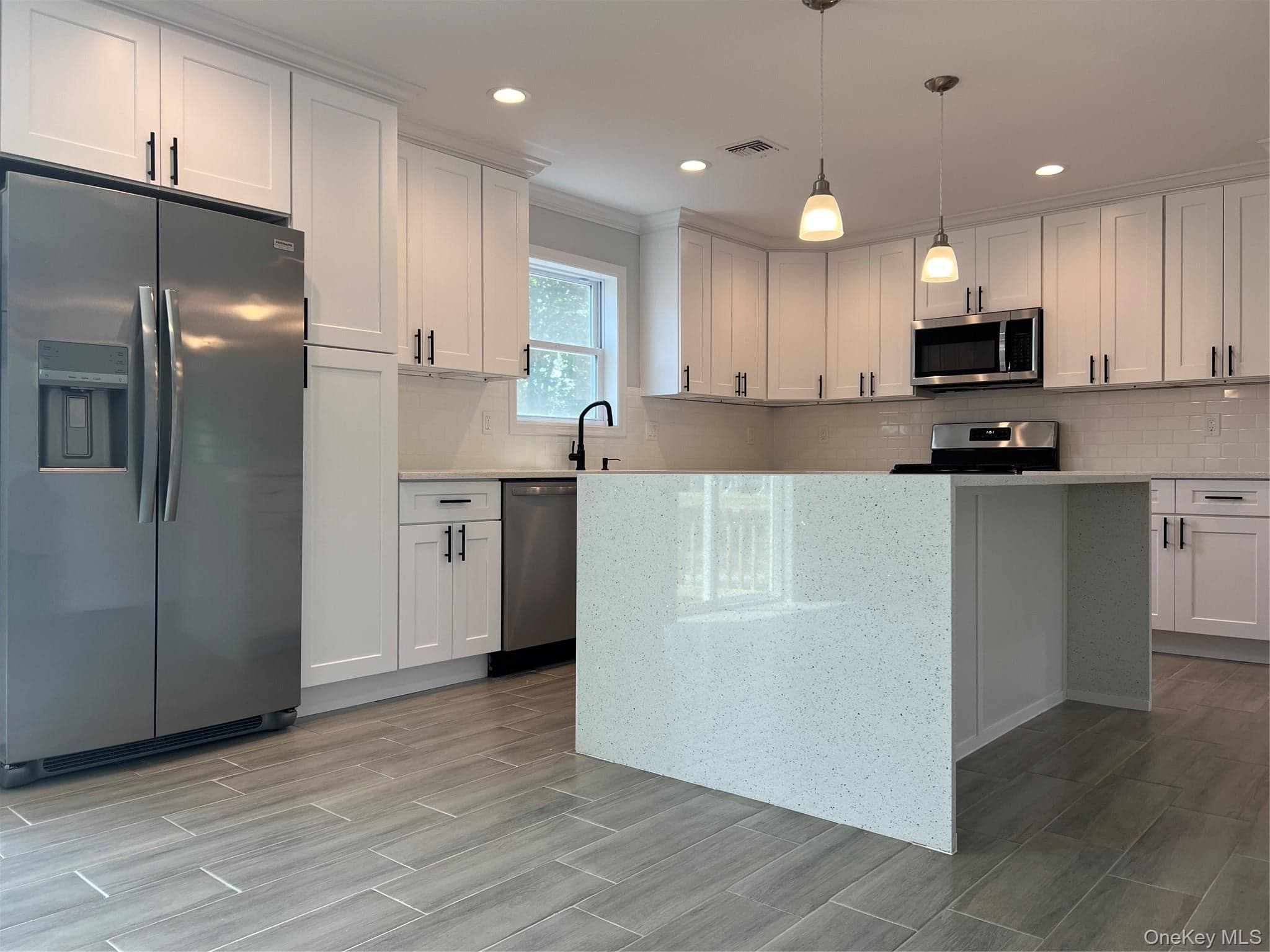 103 Huntington Drive thumbnail 6