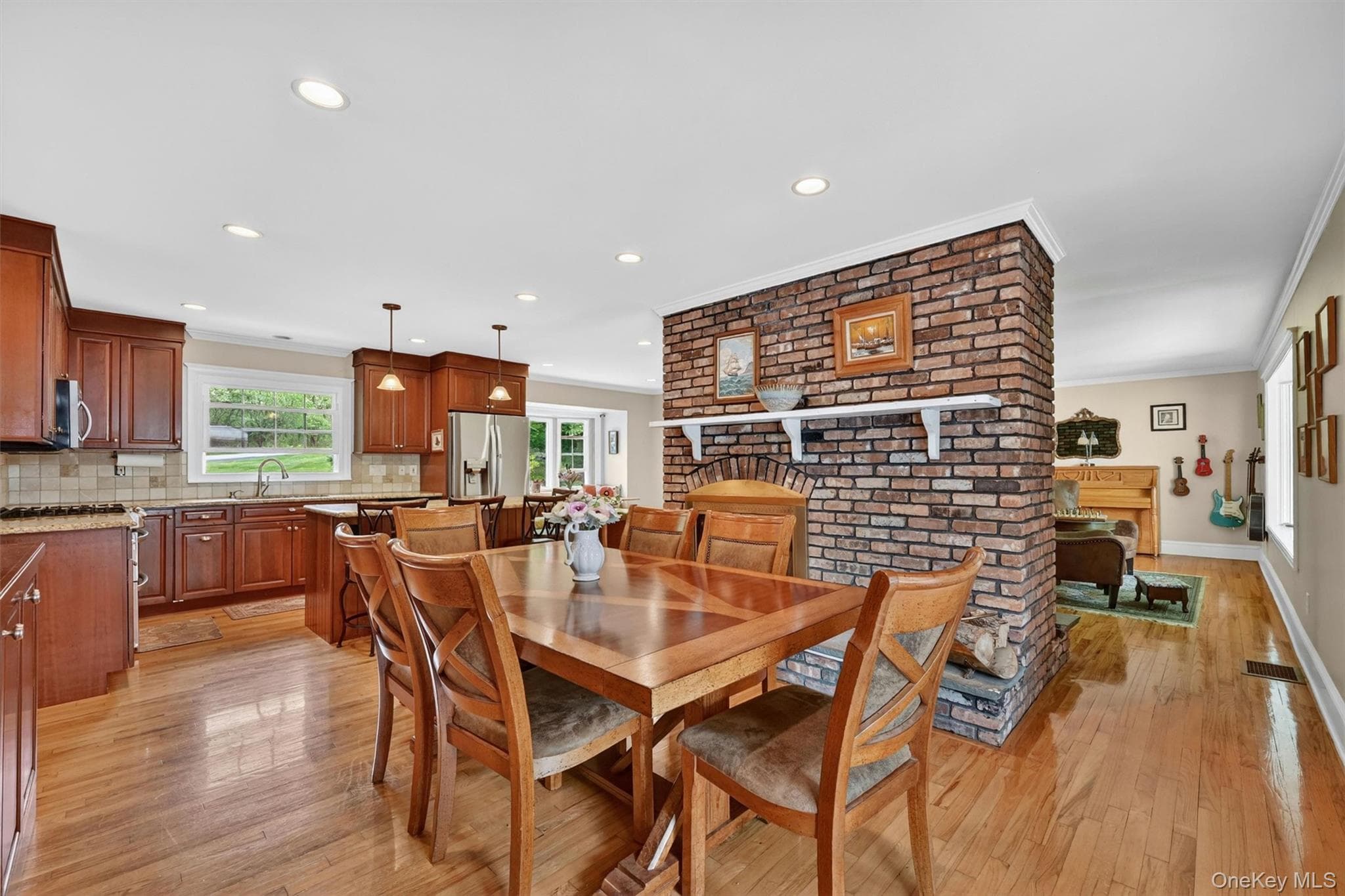 8 Mountain Brook Road thumbnail 11