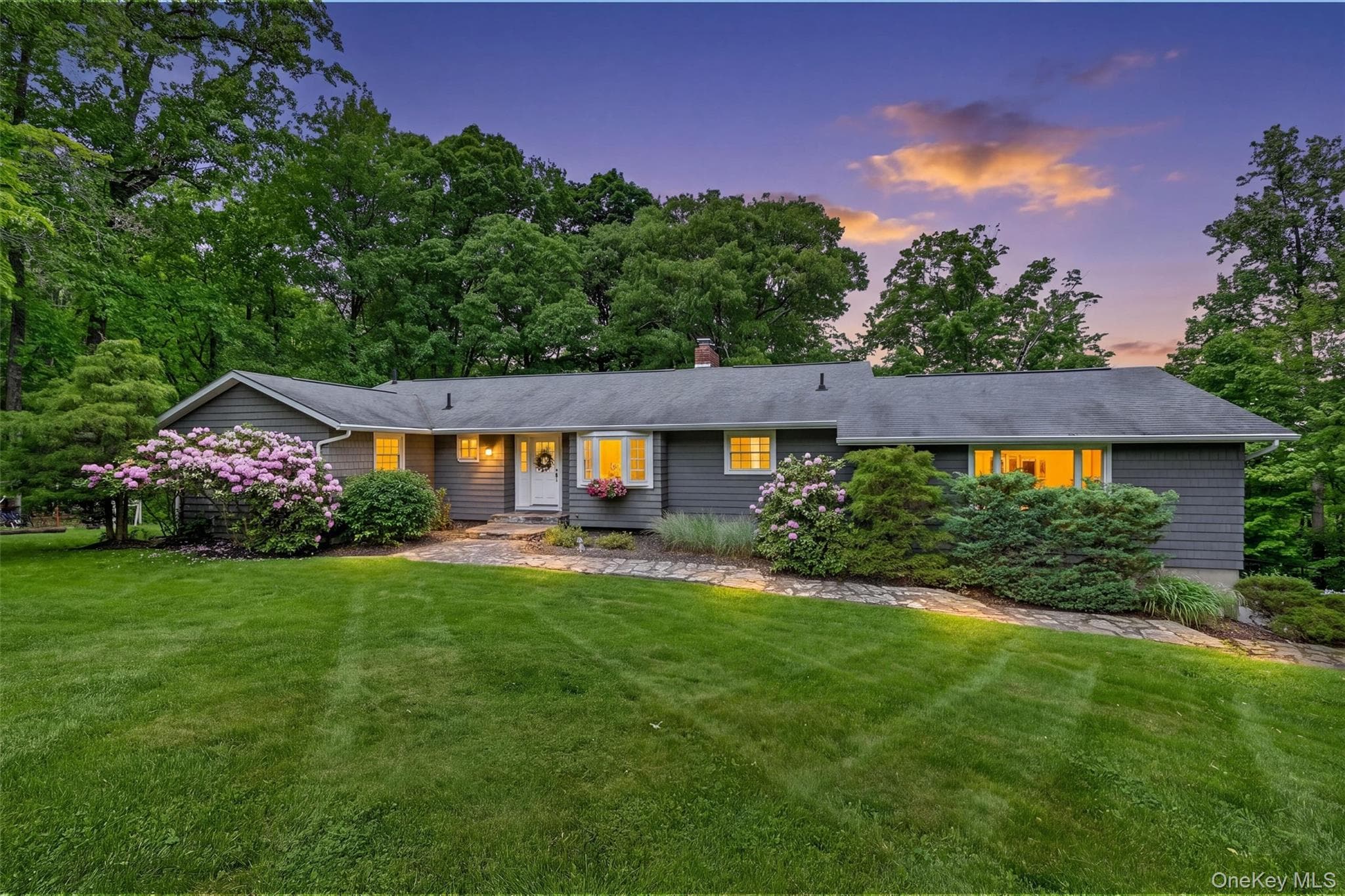8 Mountain Brook Road thumbnail 2