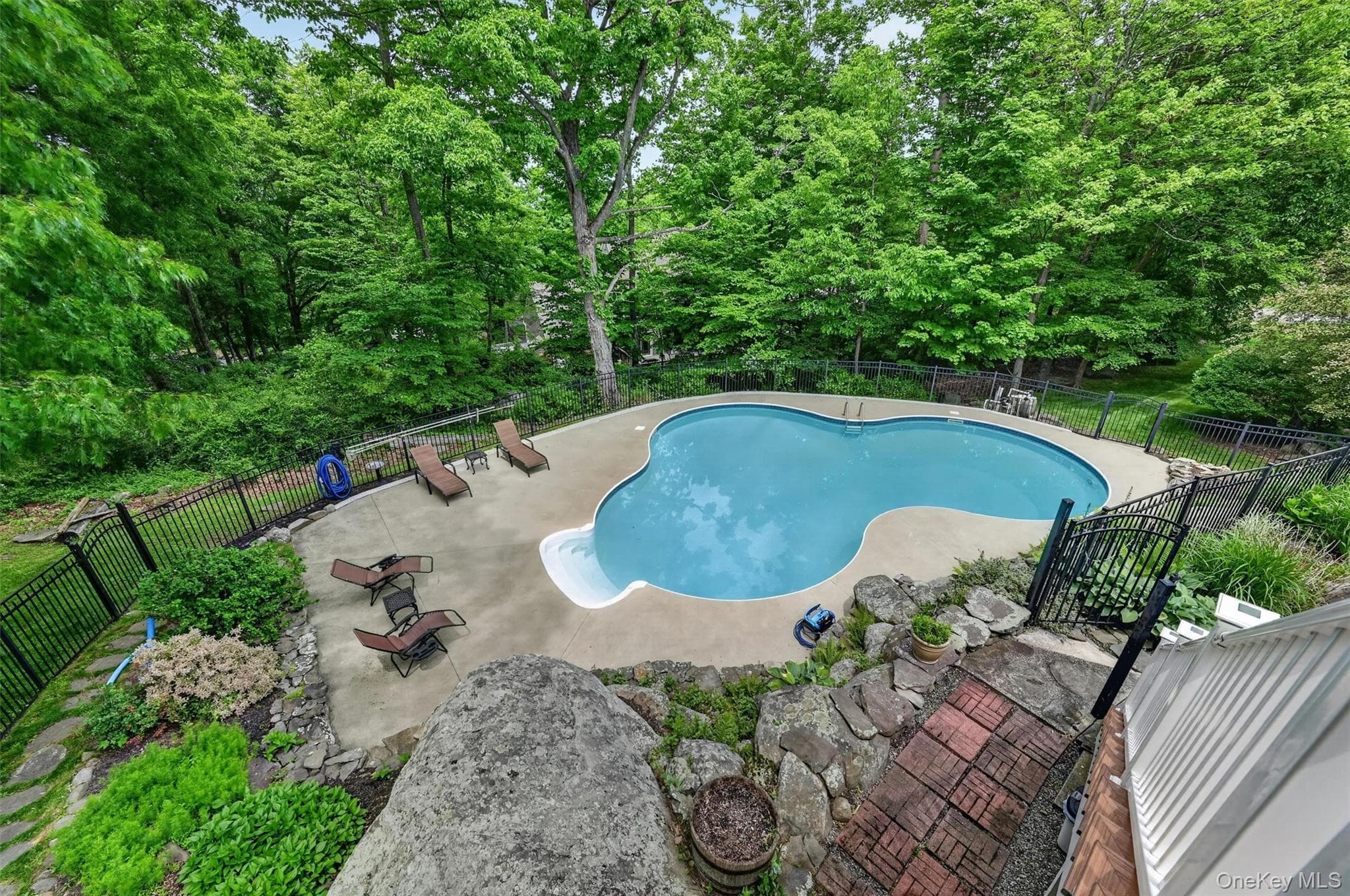 8 Mountain Brook Road thumbnail 41