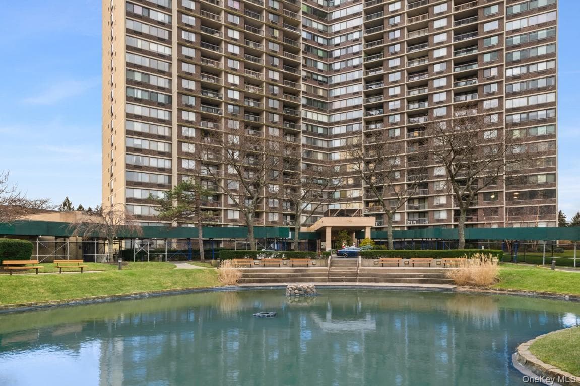 1 Bay Club Drive Unit: 18L thumbnail 2