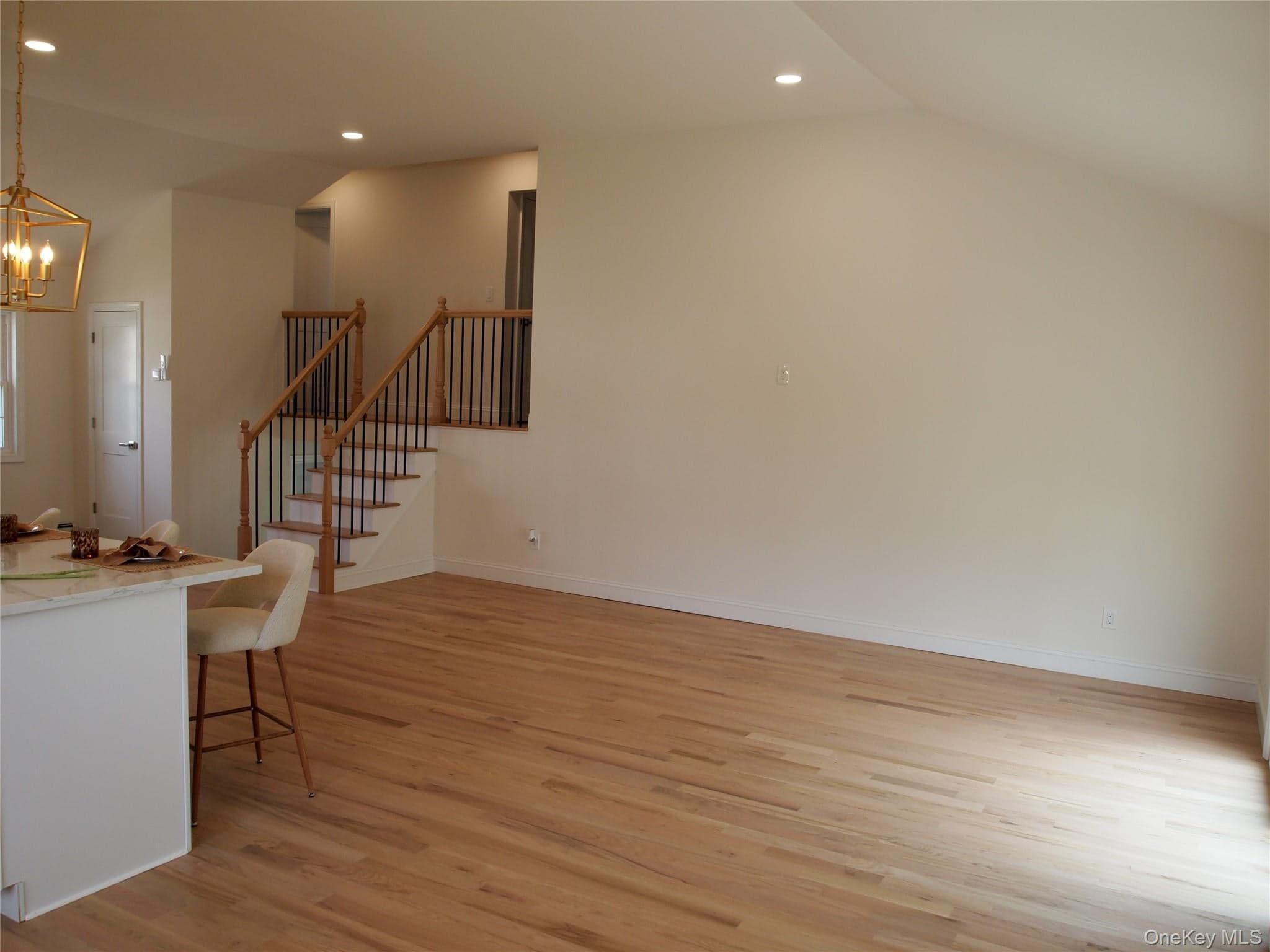 9 N Walnut Place thumbnail 11