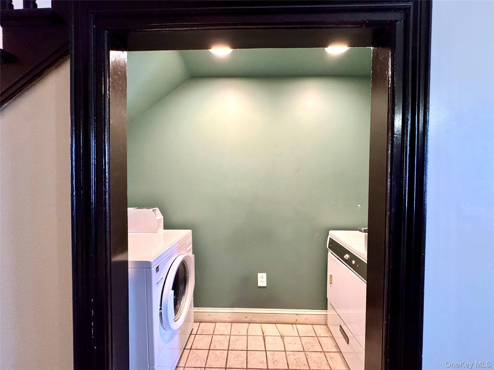 147-151 Grandview Avenue thumbnail 10