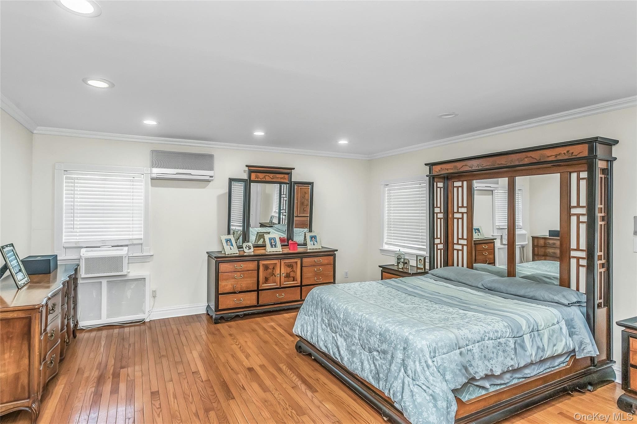 214-04 33rd Avenue thumbnail 15