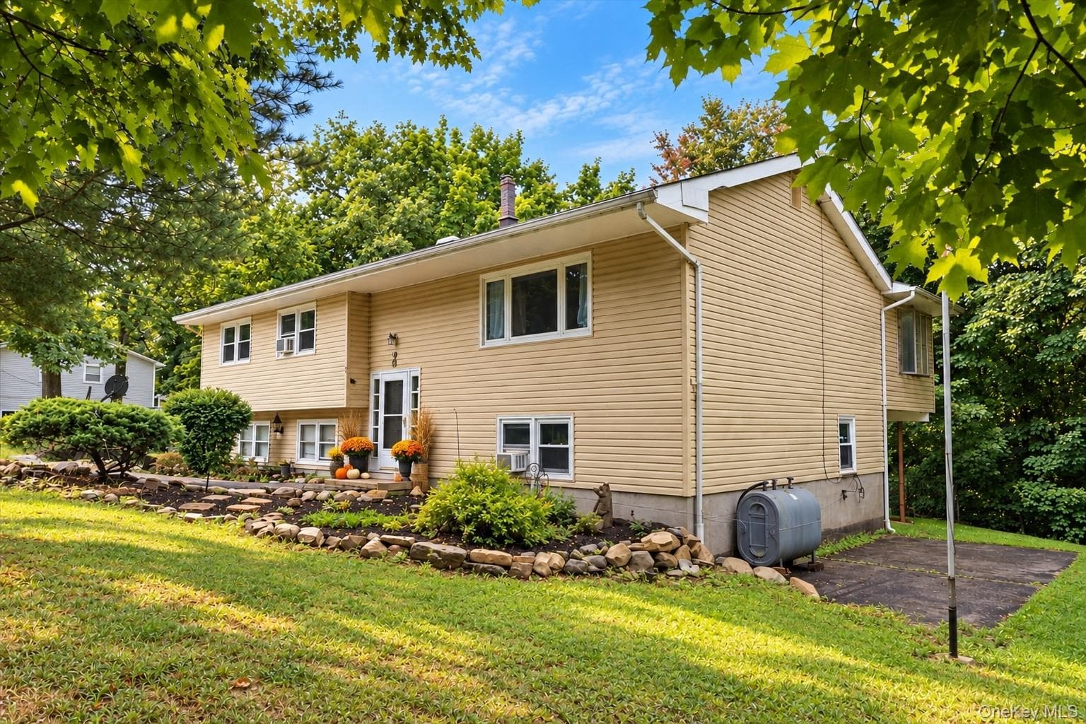 30 Laura Road, Monroe