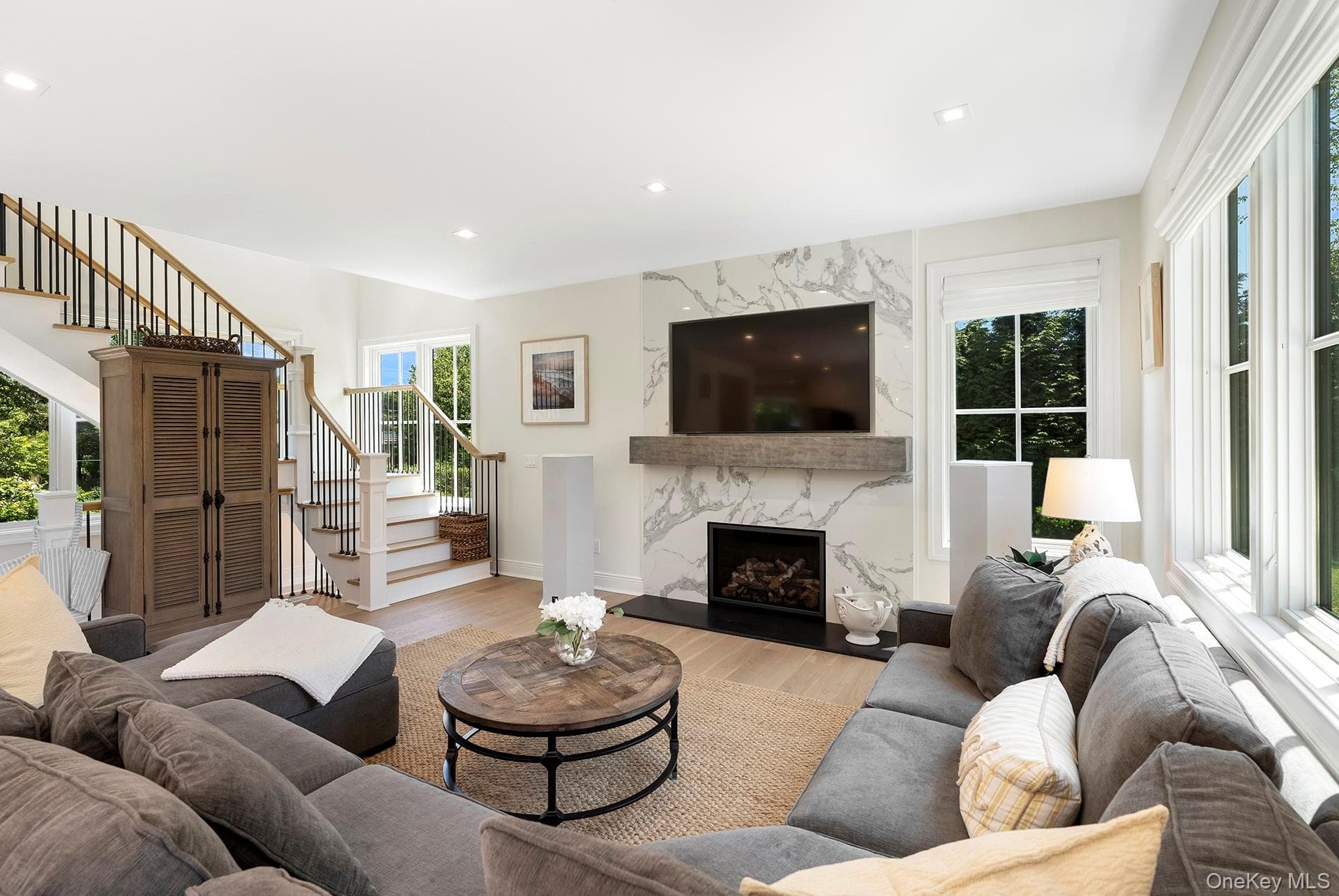 166 Greenwich Street thumbnail 12