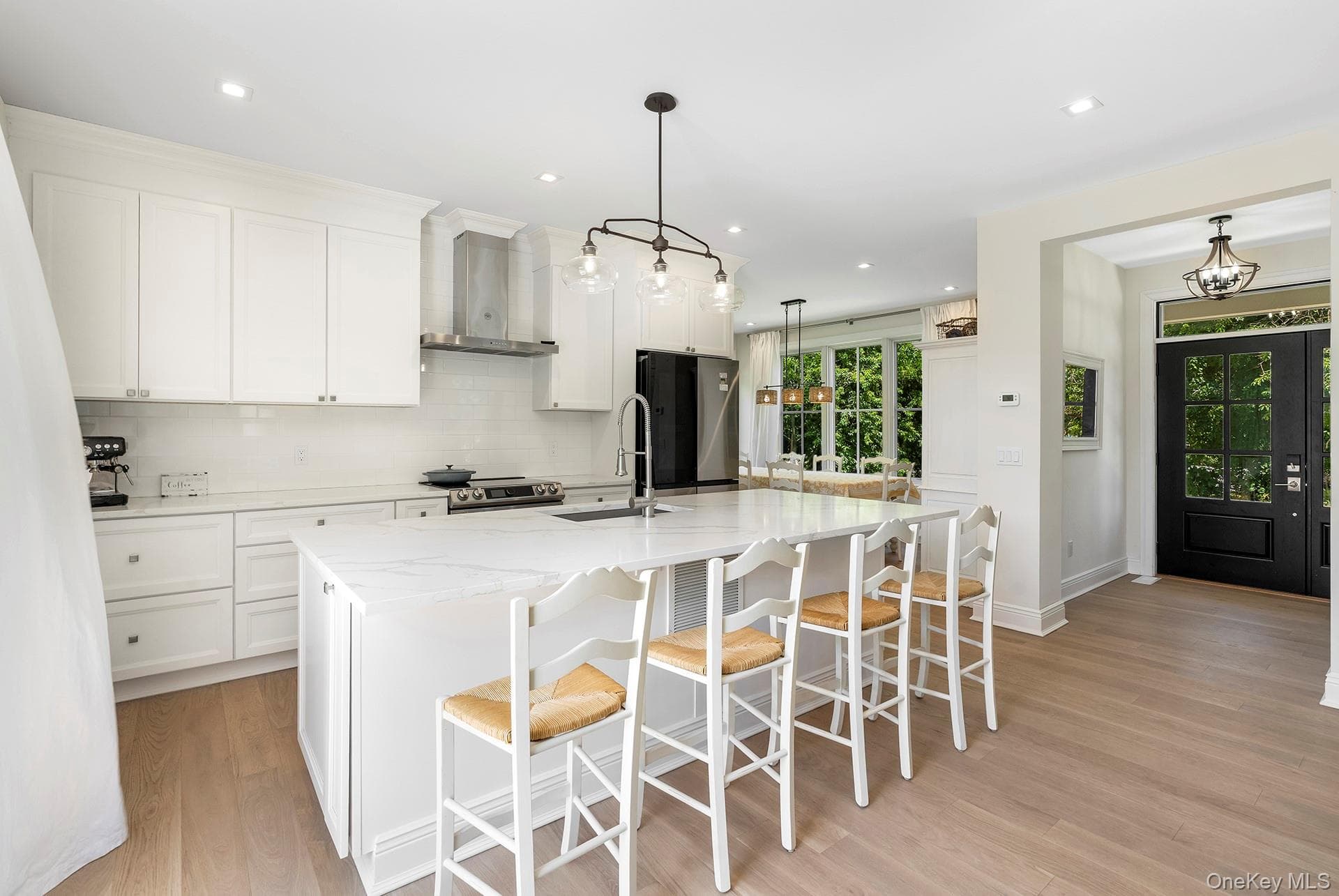 166 Greenwich Street thumbnail 10