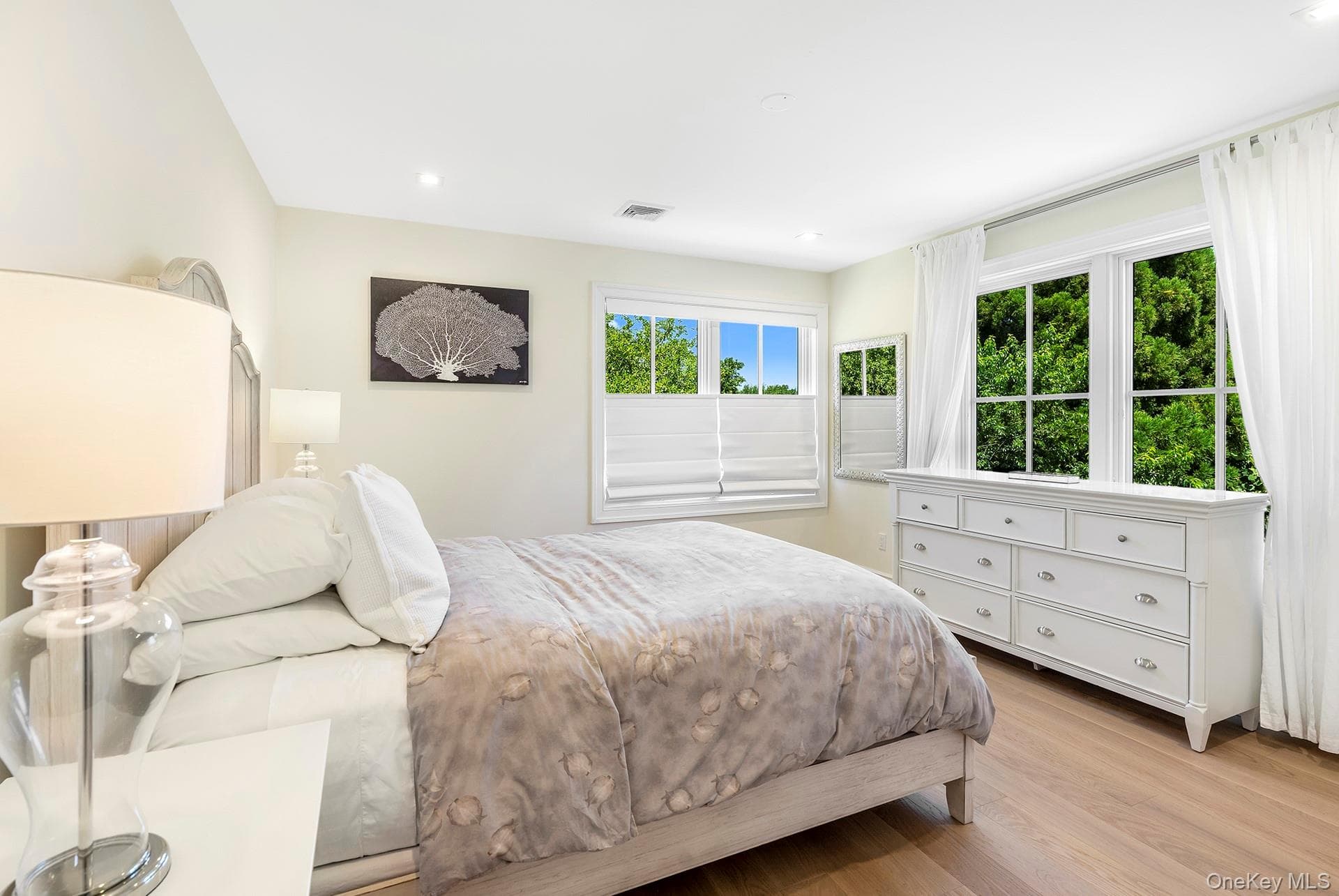 166 Greenwich Street thumbnail 17