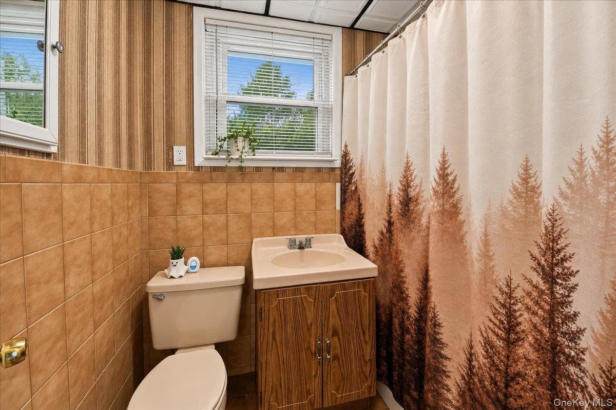 2653 Harding Avenue thumbnail 18