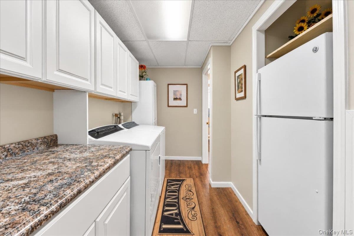 2653 Harding Avenue thumbnail 19
