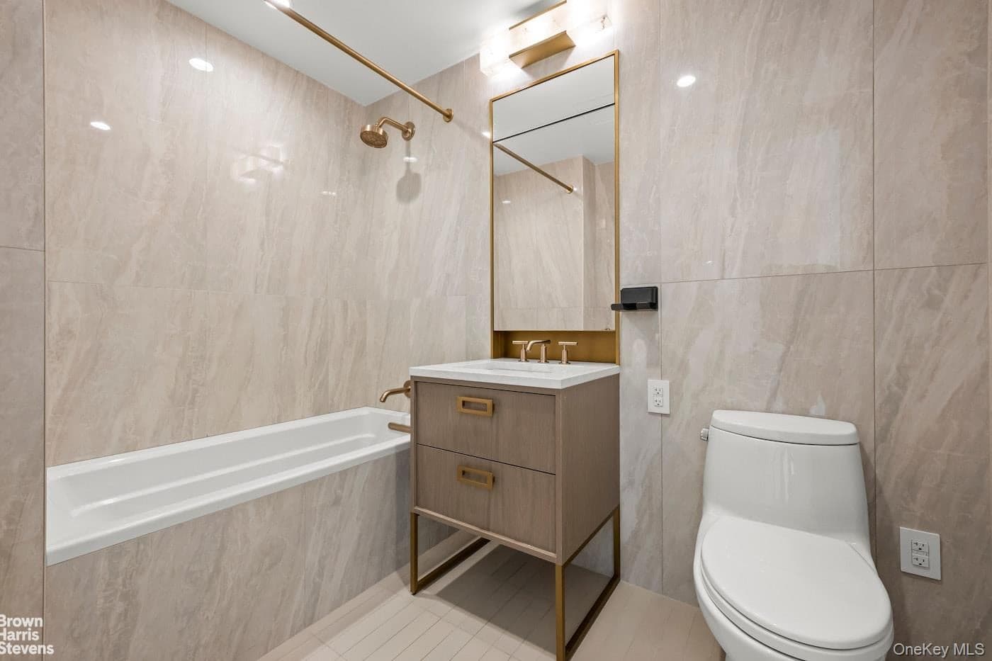 3 Court Square Unit: 3908 thumbnail 10