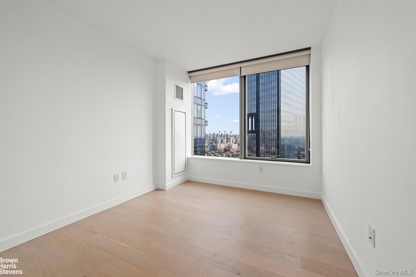 3 Court Square Unit: 3908 thumbnail 6
