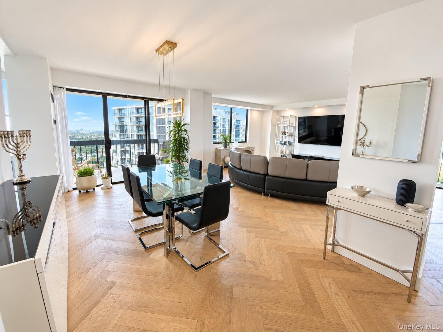 27110 Grand Central Parkway Unit: 31N thumbnail 2