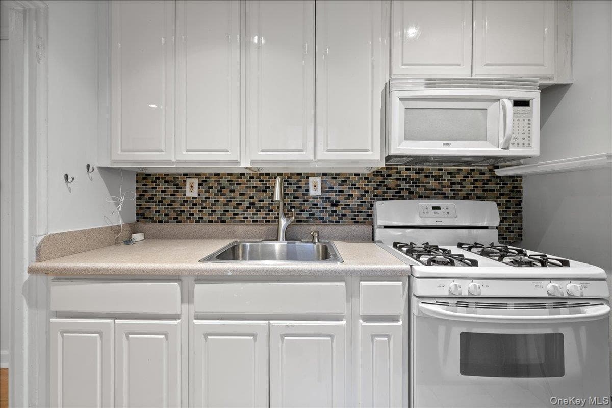 485 Bronx River Road Unit: A23 thumbnail 2