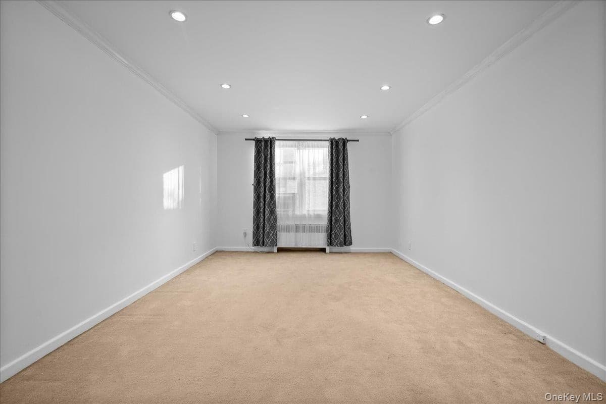 485 Bronx River Road Unit: A23 thumbnail 4